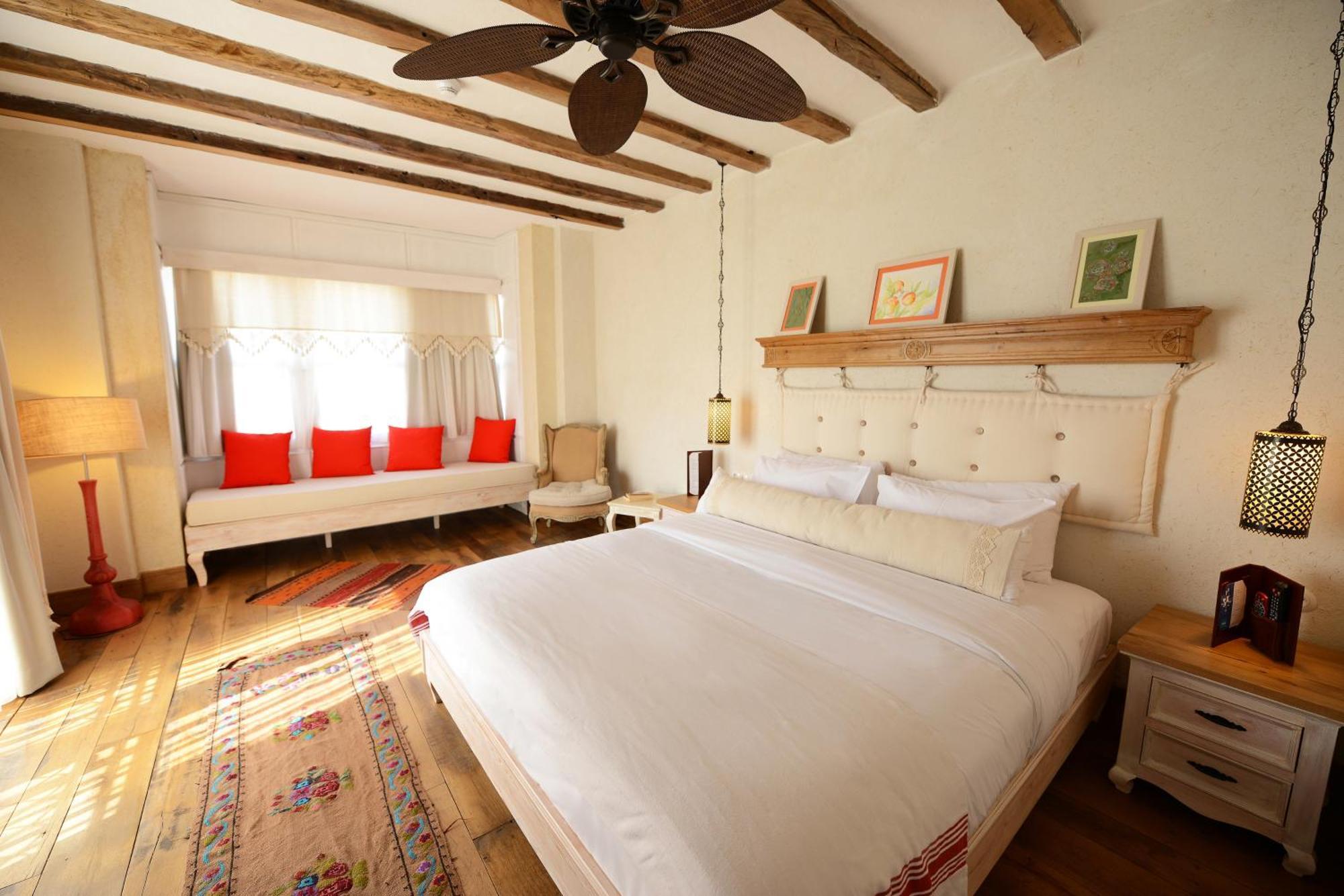 Classic Room,1274902375:JPEG