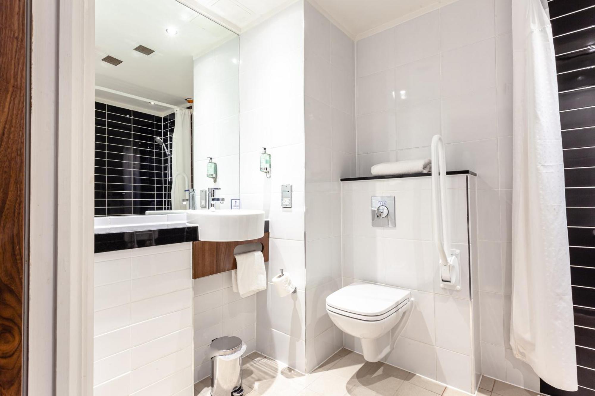 Standard Double Room Hot Accessible