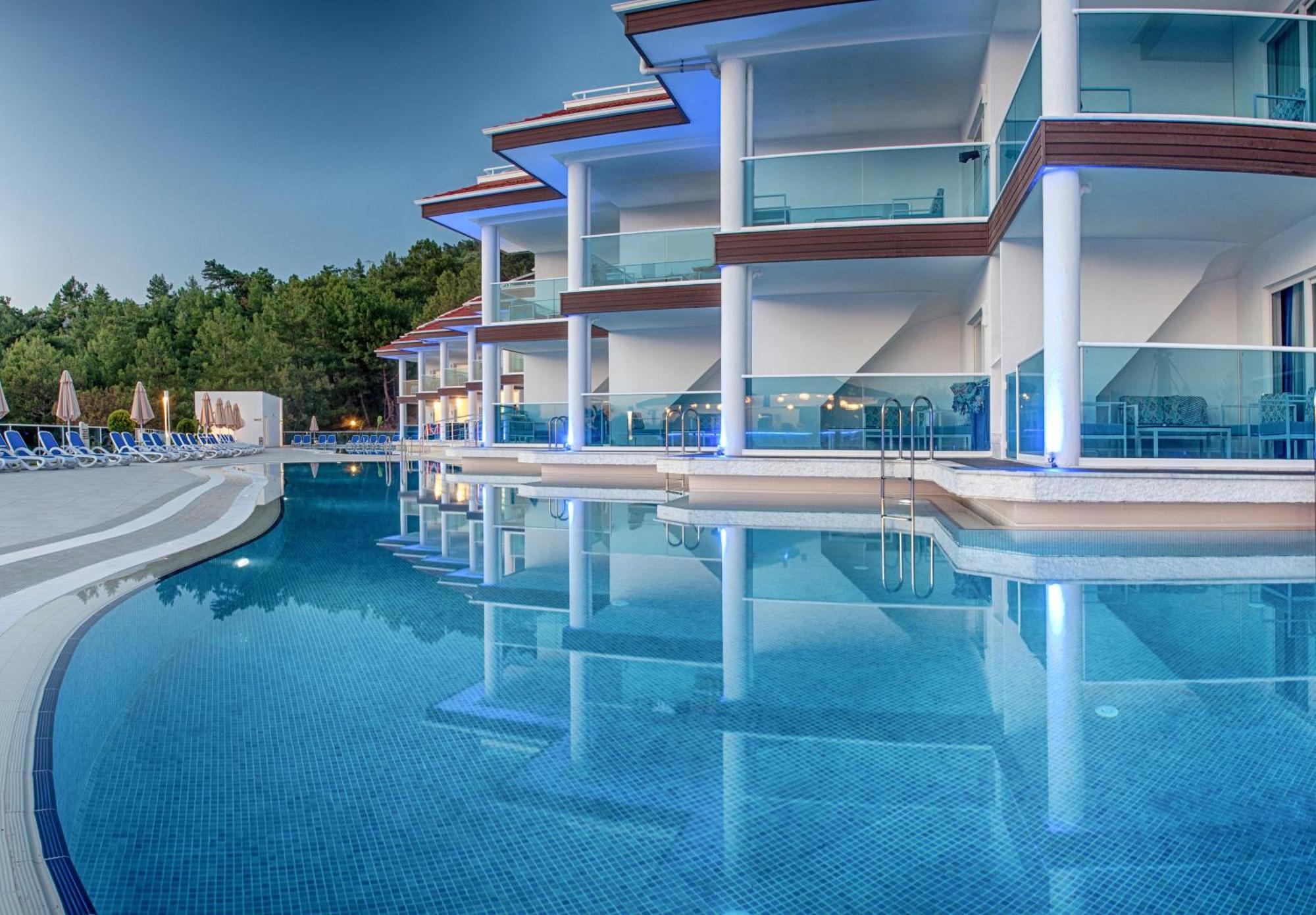 Room Pool Access,1088830321:JPEG