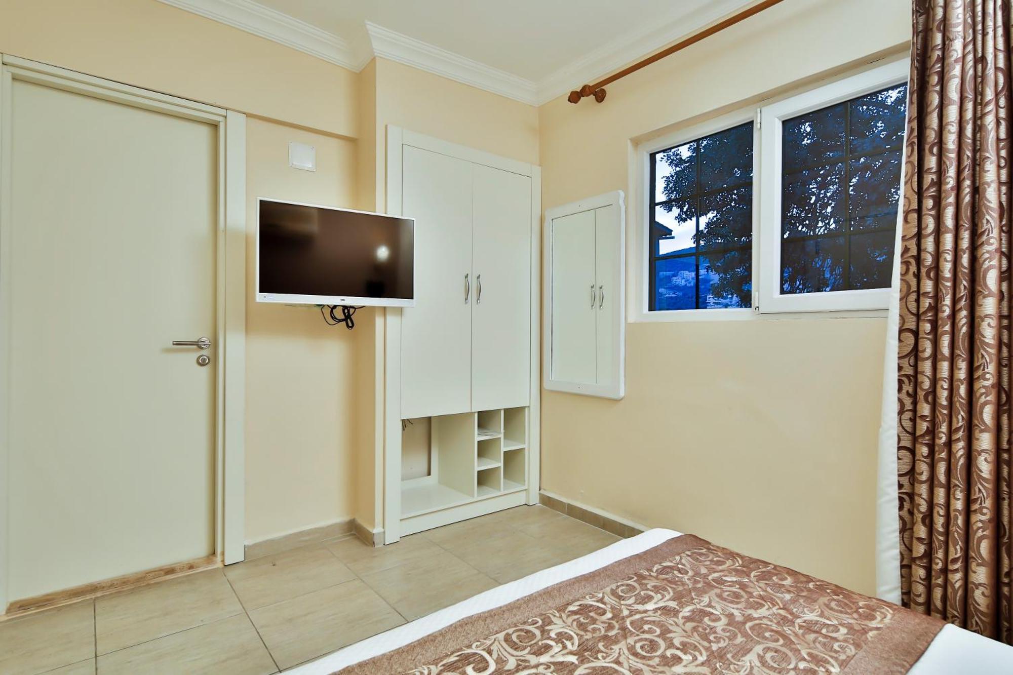 Budget Double No Balcony