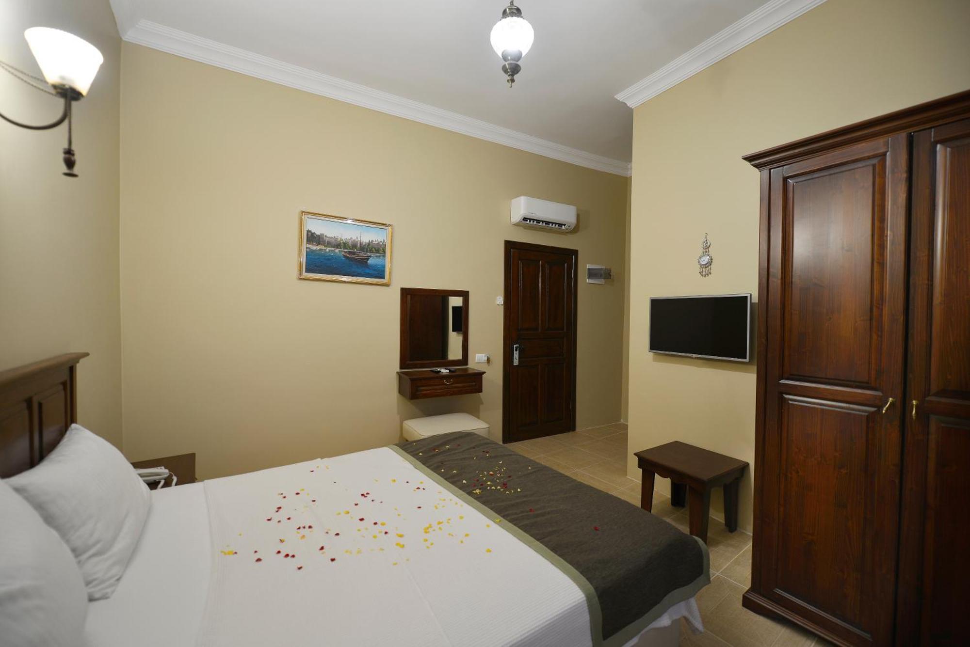 Family Suite Balcony,1275235987:JPEG