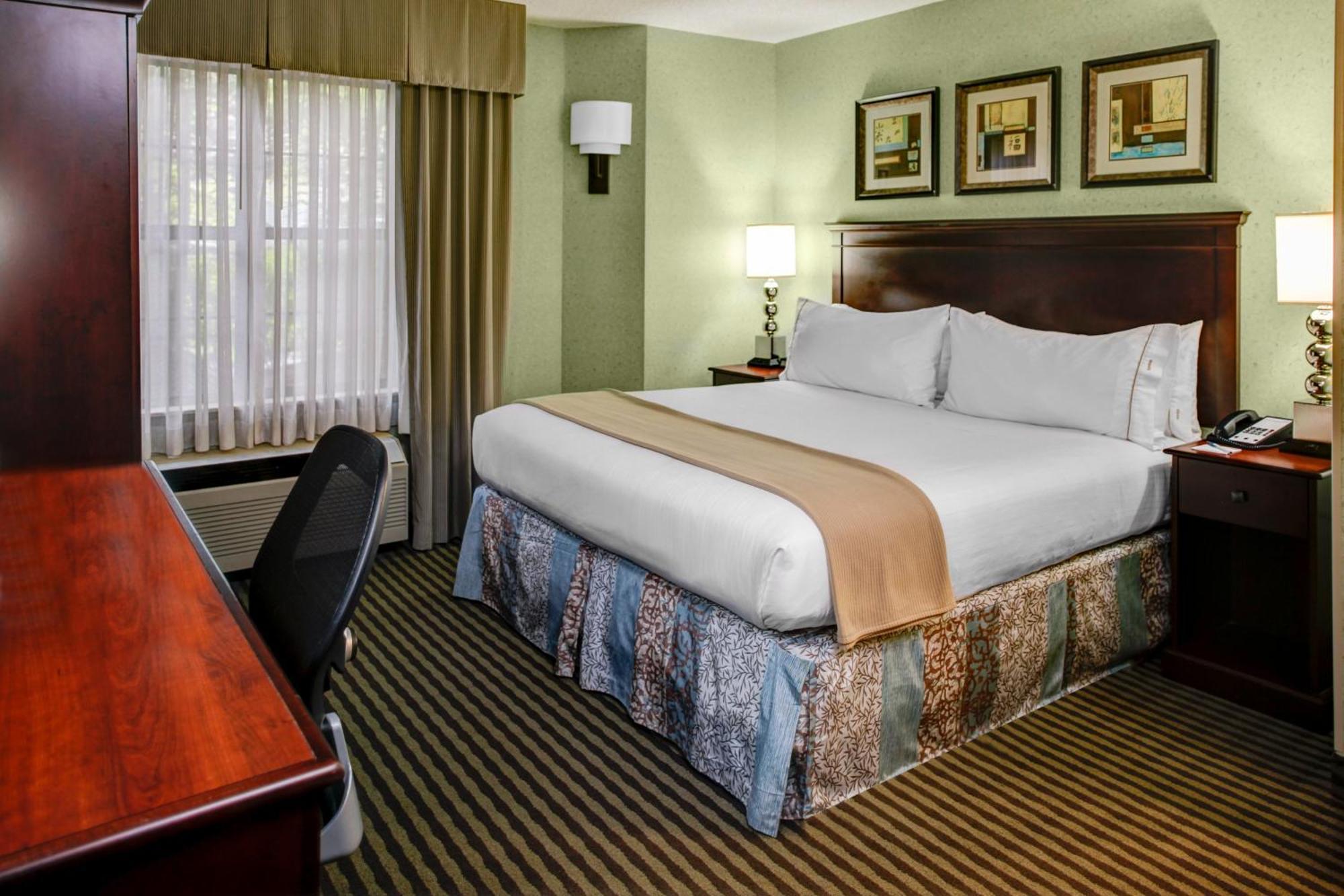 King Room Mobility Access or Hearing Accessible