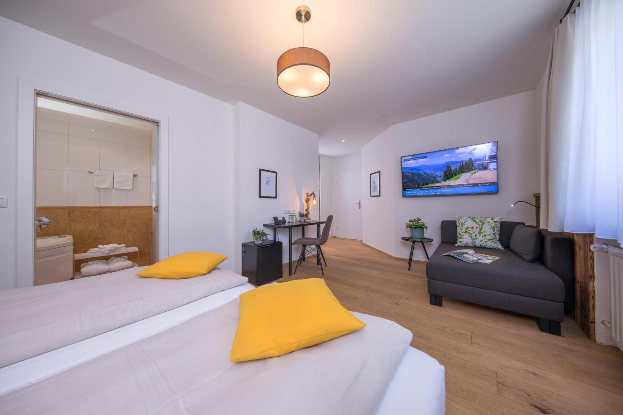 Comfort Triple Room