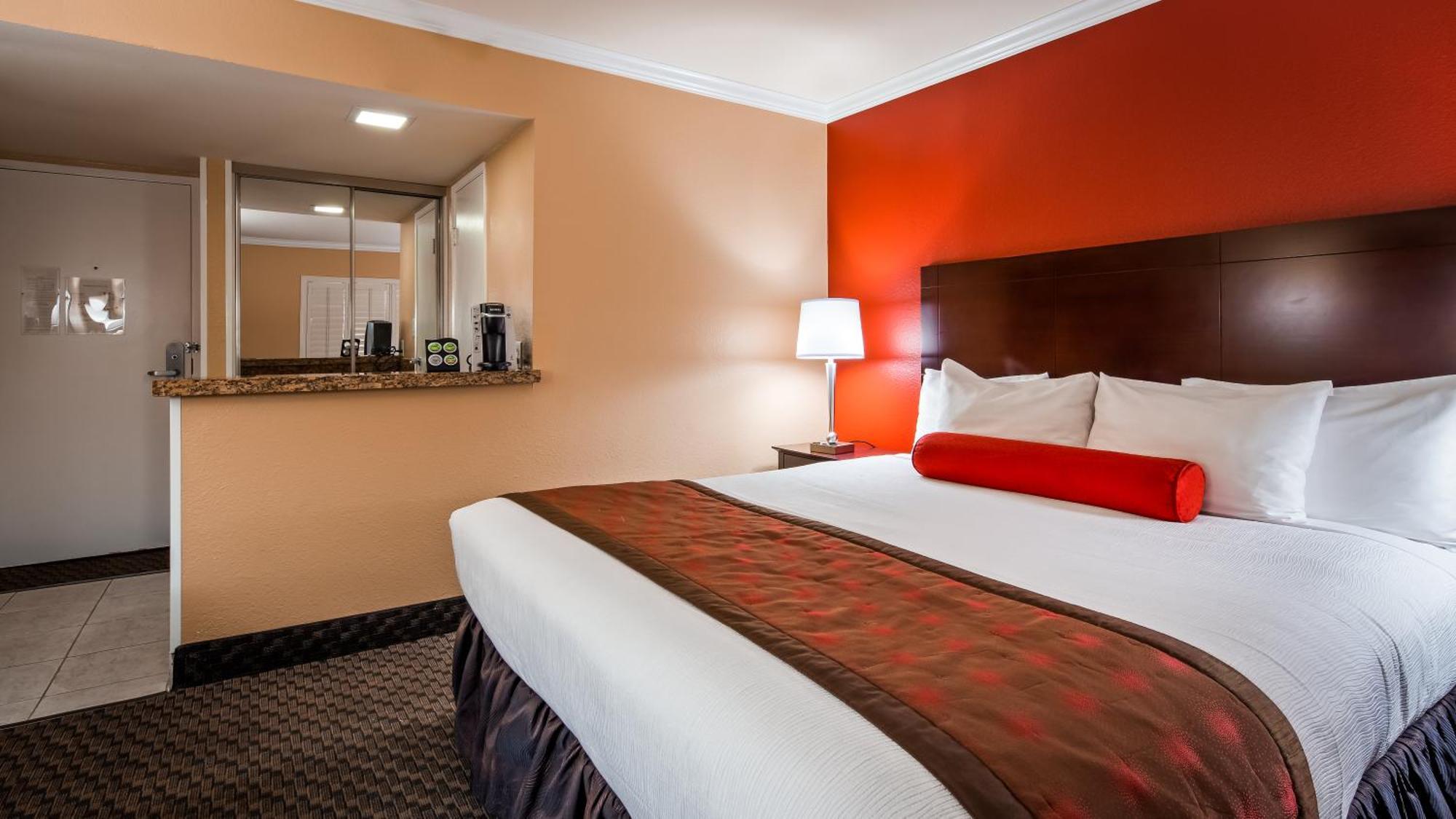 Standard King Room No Resort Fees,1275342565:JPEG