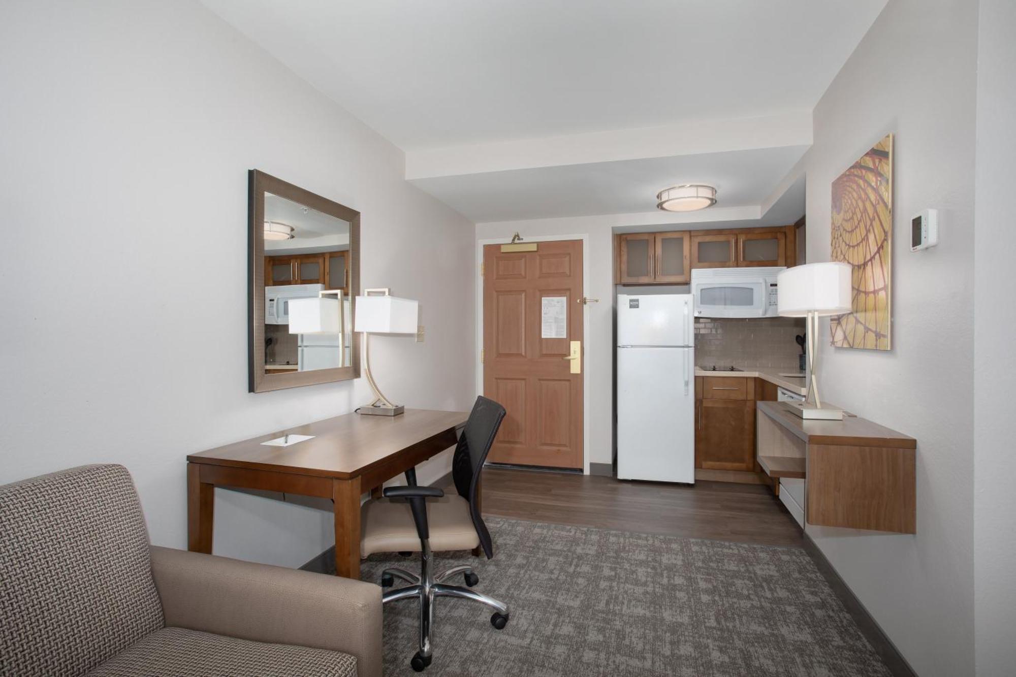 Queen Studio Suite