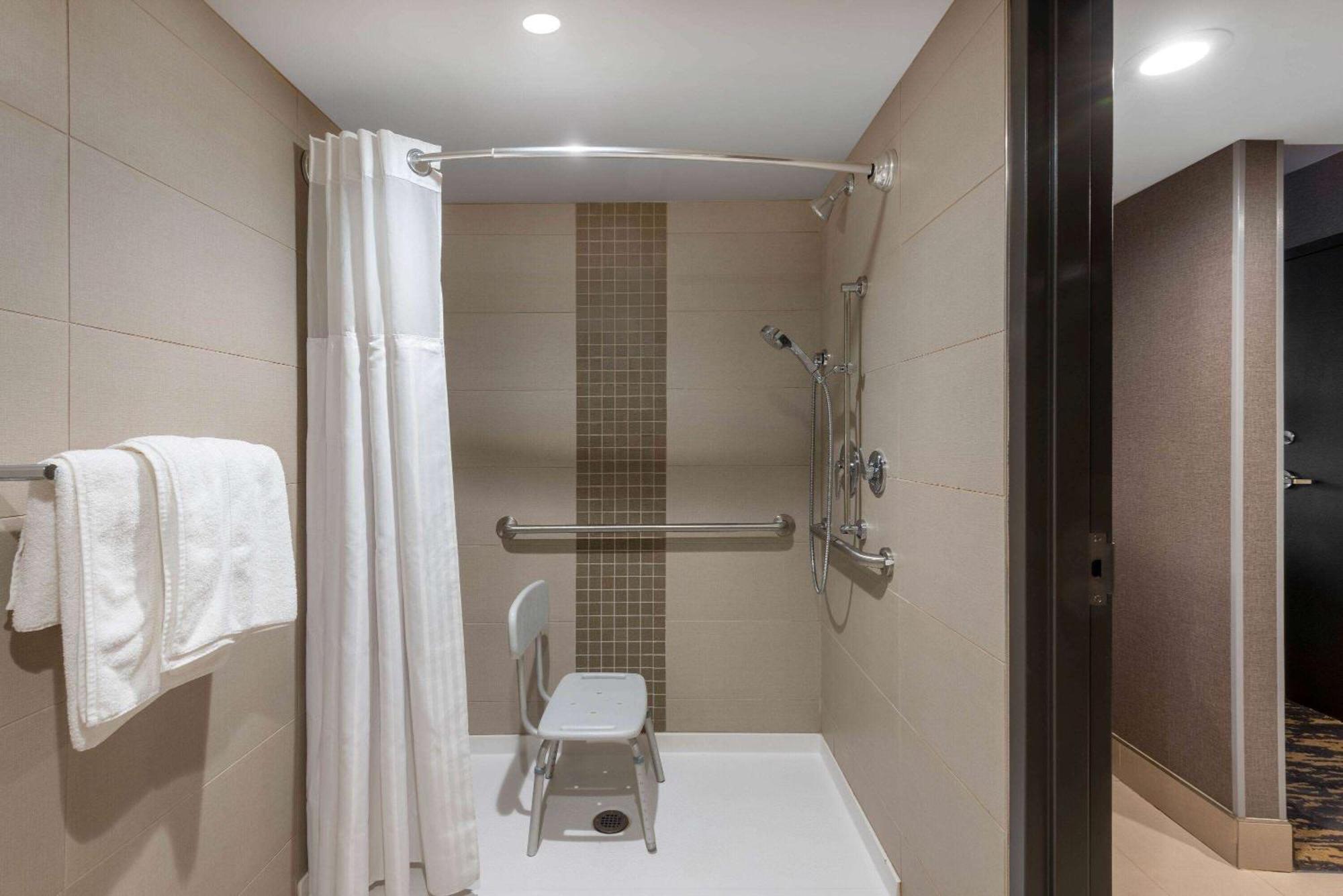 King Room Mobility Access or Non-Smoking