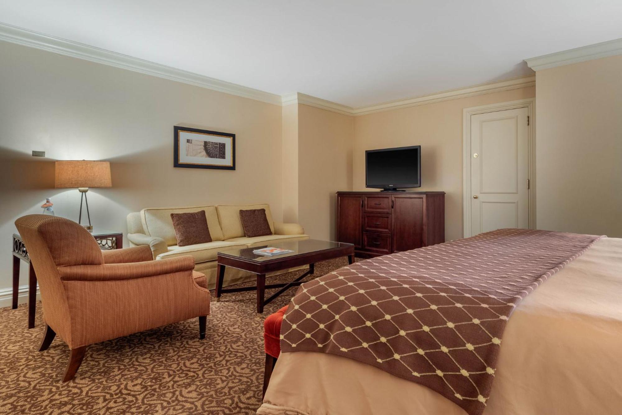 Premier Room One King Bed