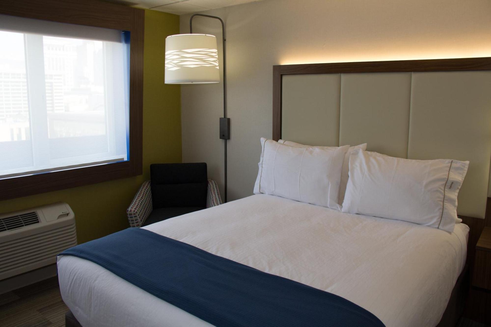 Standard Room,1275618826:JPEG