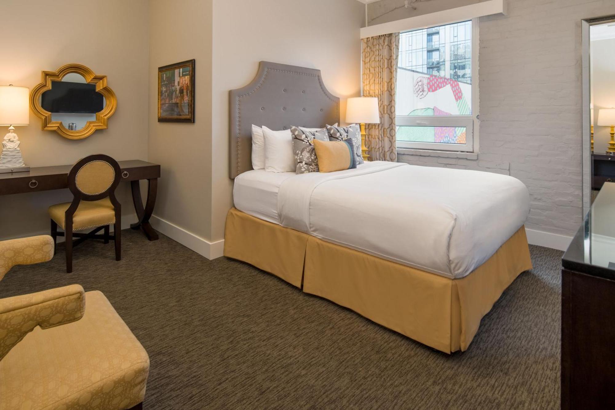 Standard Queen Room
