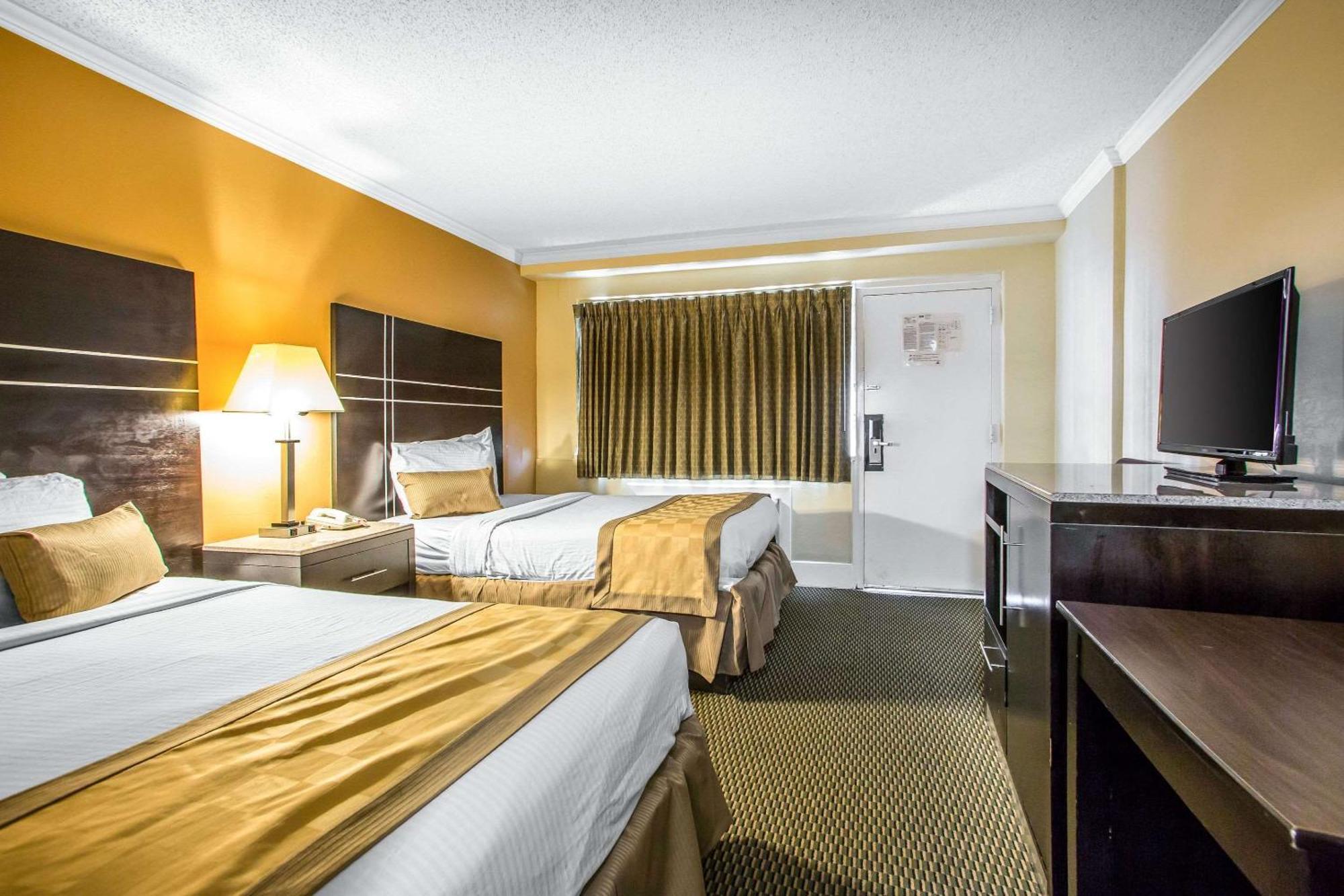 Double Room Two Double Beds Smoking