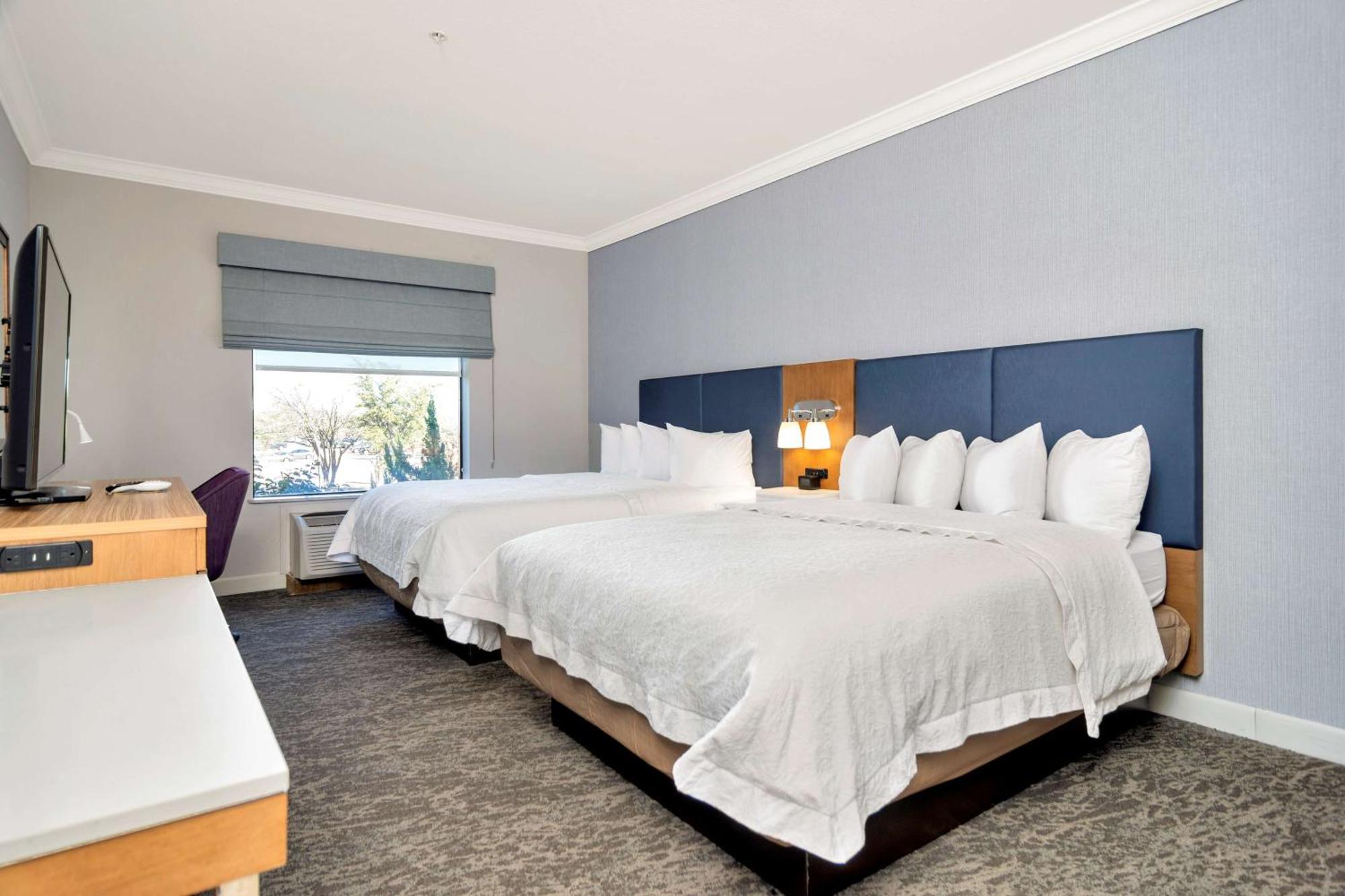 Room Two Queen Beds Non-Smoking
