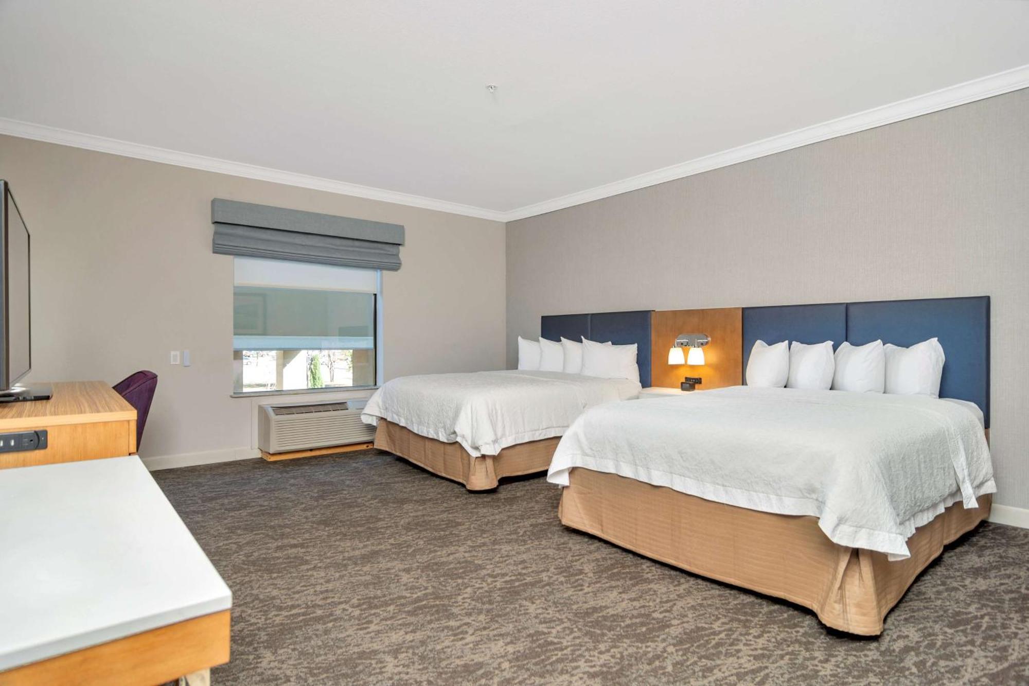 Room Two Queen Beds Non-Smoking