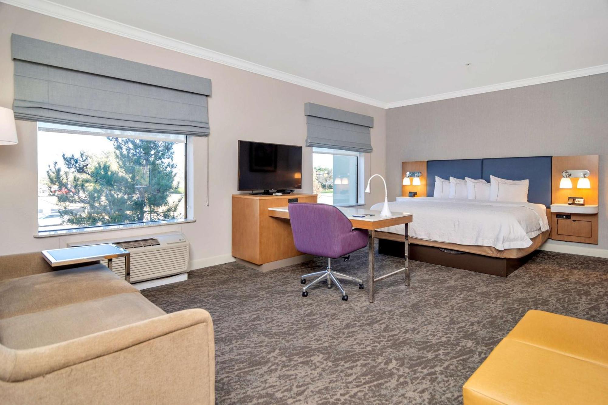 King Studio Suite Non-Smoking