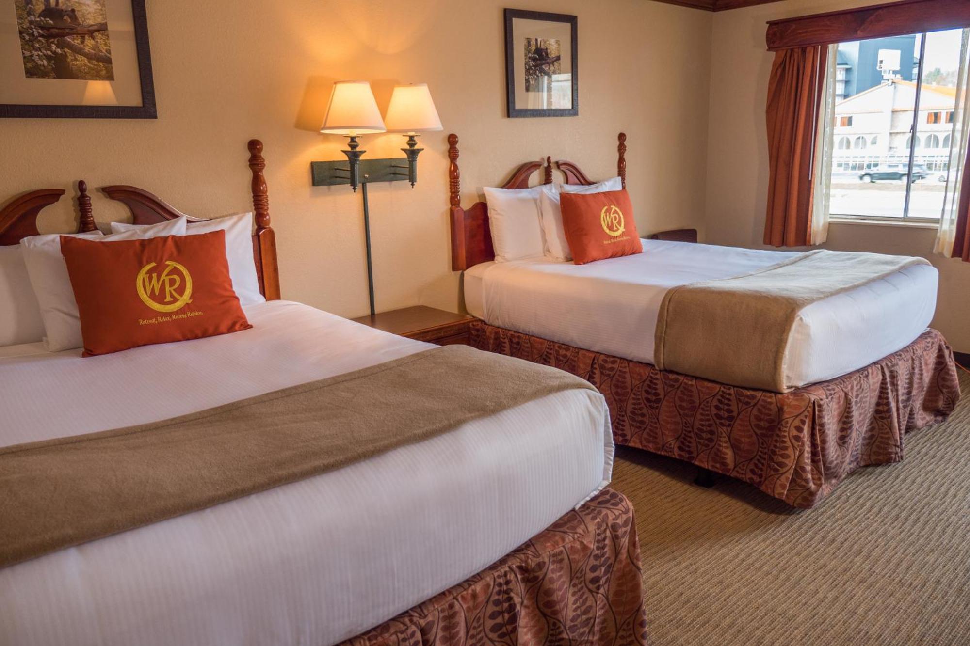 Double Queen Guestroom