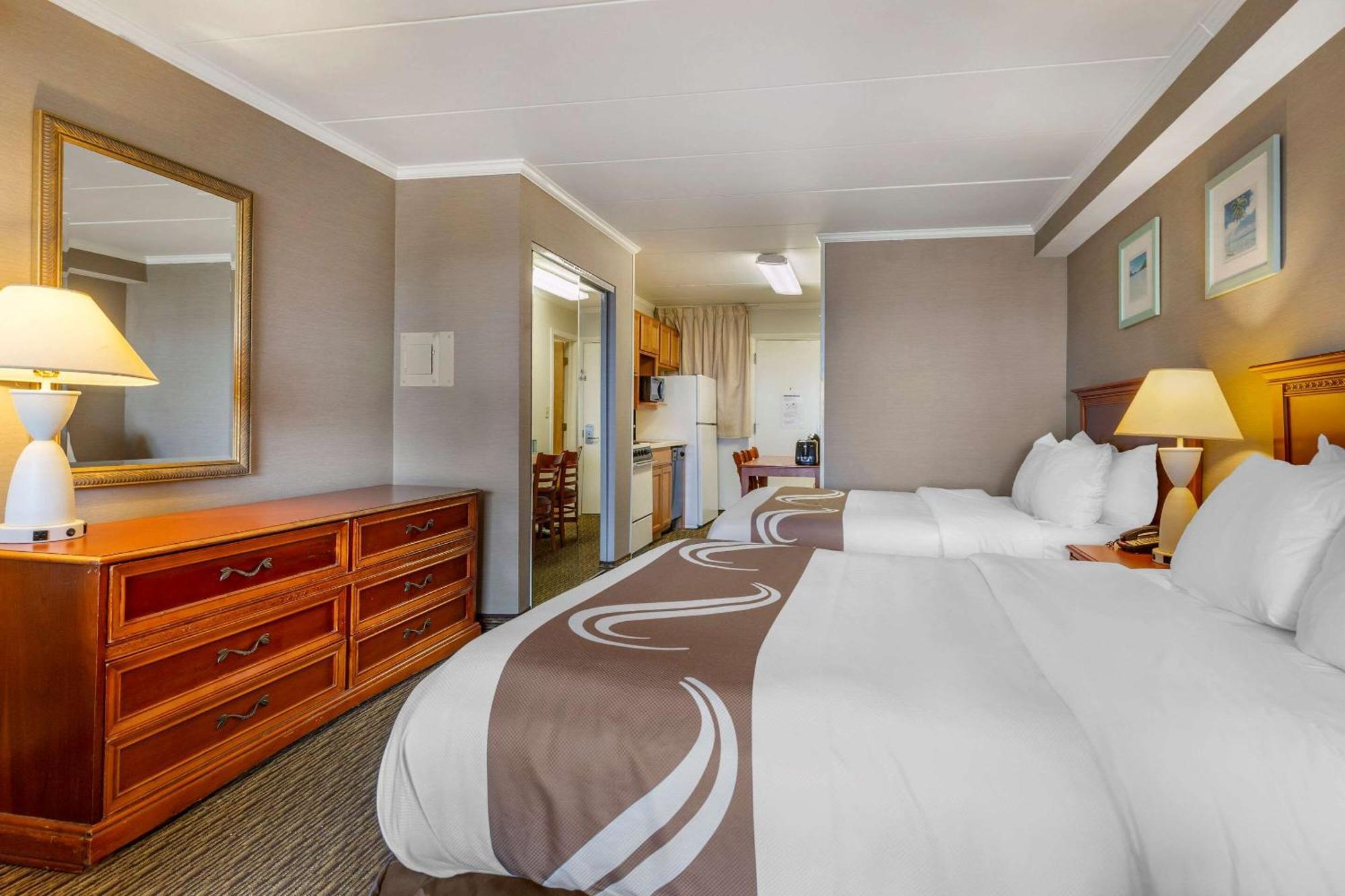 Efficiency Ground Level Exterior Entrance 2 Double Beds & Sofa Bed Non Smoking