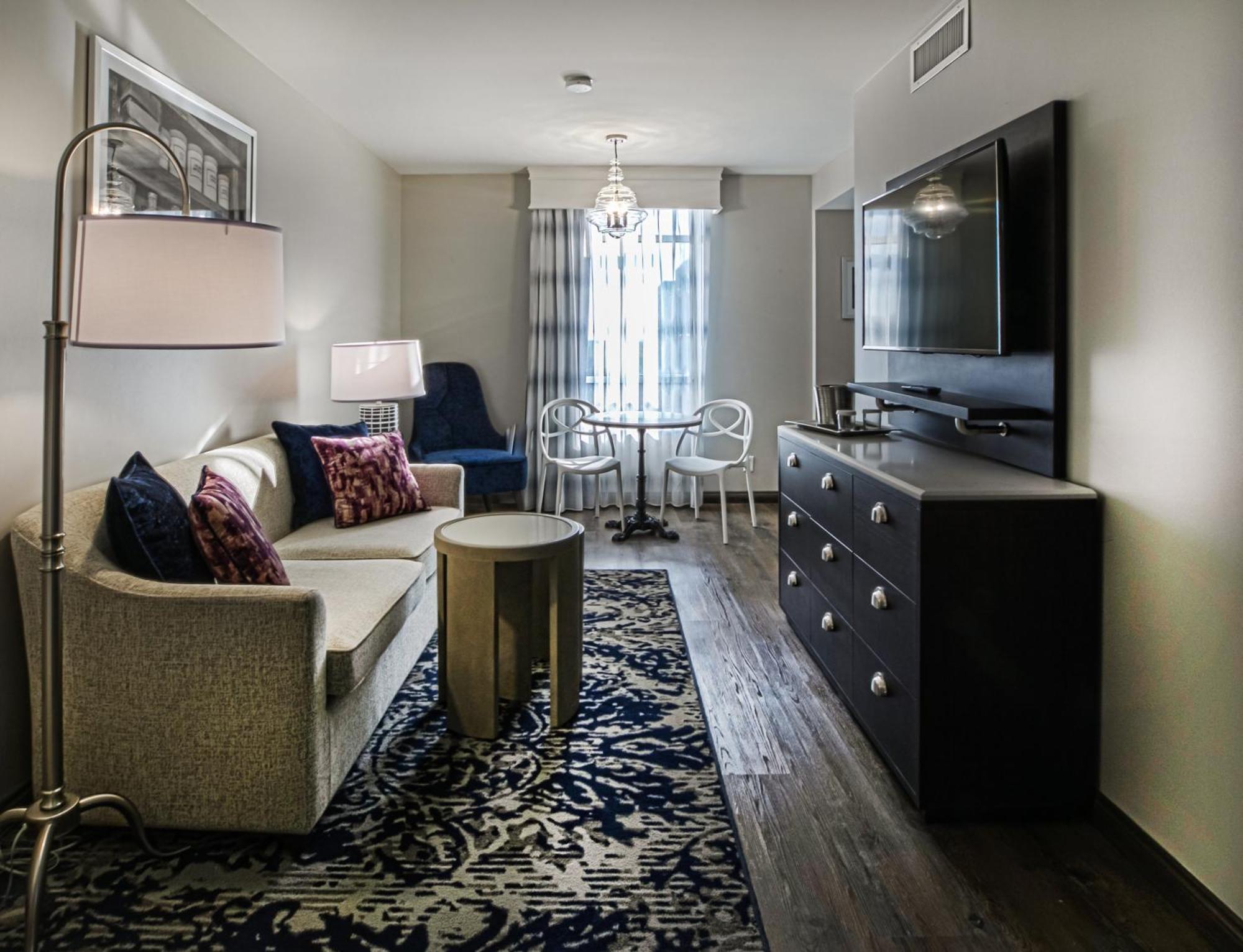 One-Bedroom King Suite,1210643230:JPEG