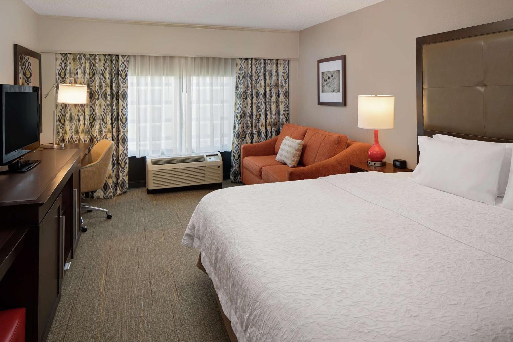 King Room with Sofa Bed - Non-Smoking