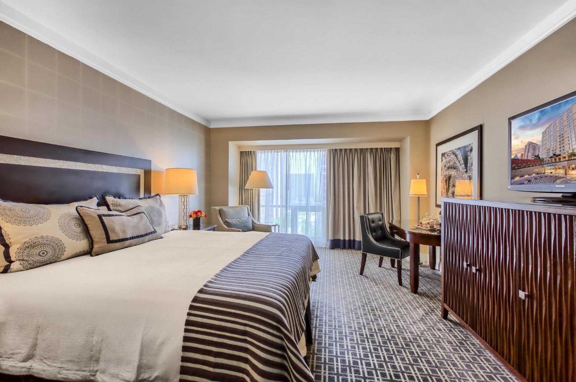 Premier King Room