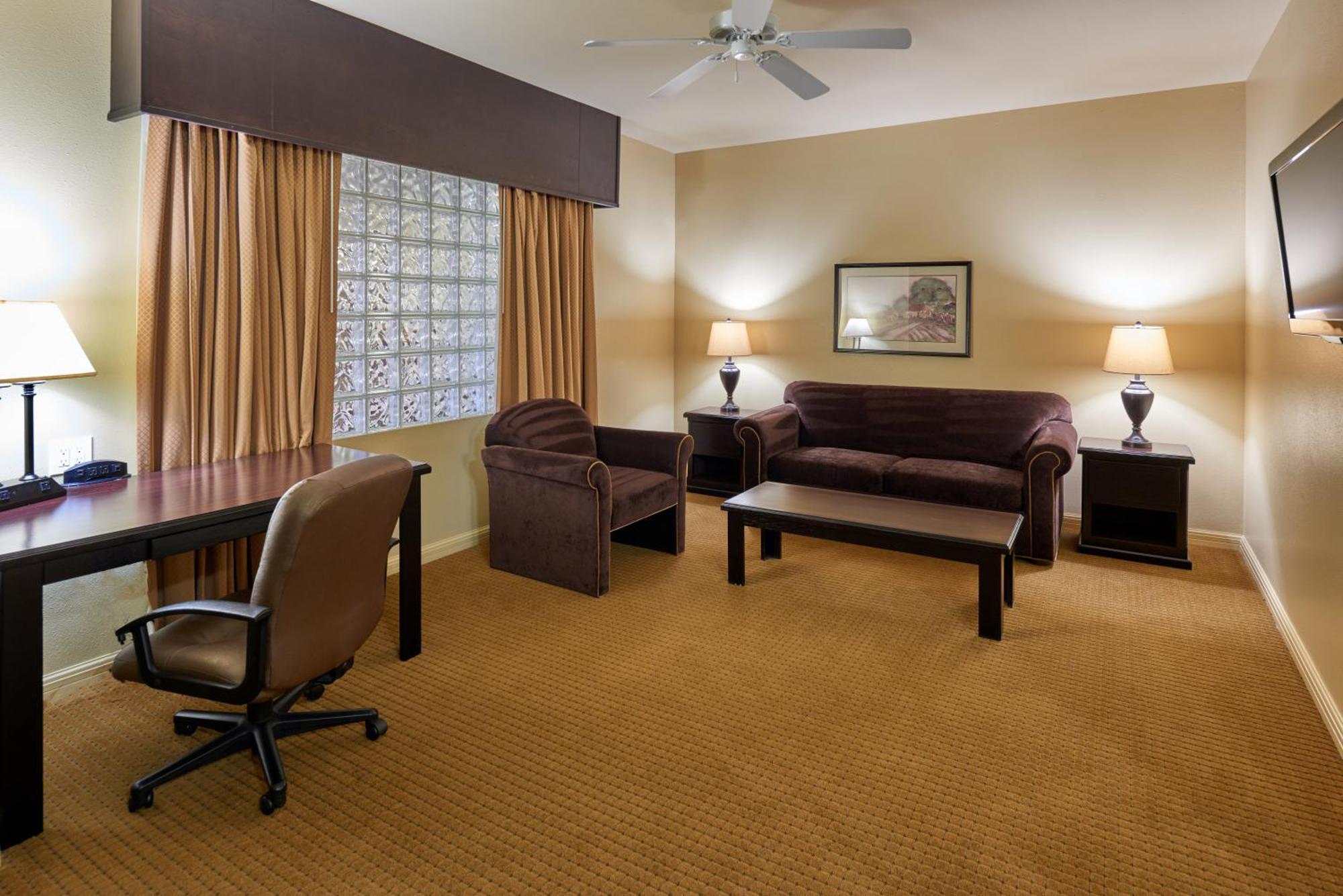 One-Bedroom King Suite Sofa Bed Non-Smoking