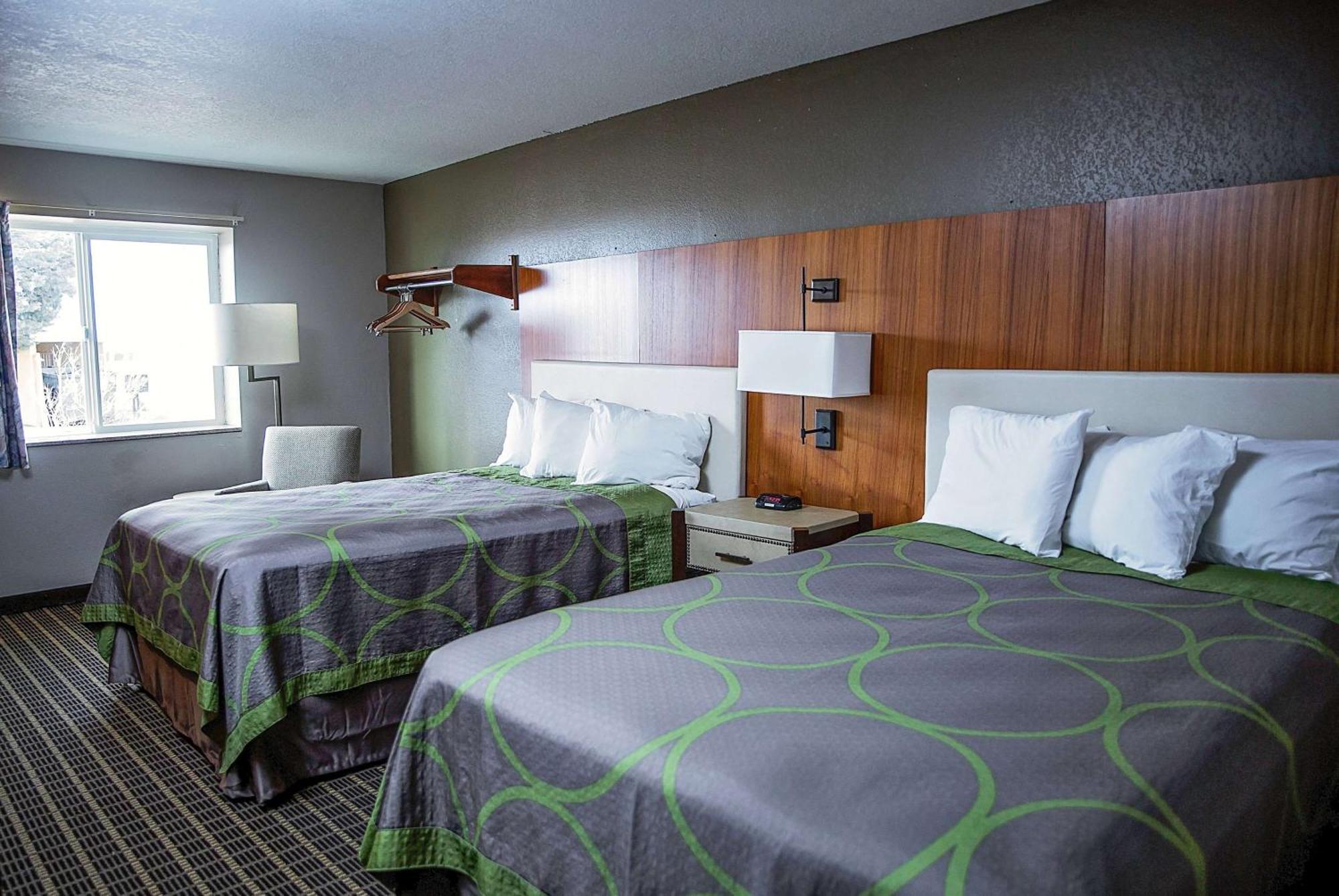 Deluxe Double Room Two Double Beds Non-Smoking