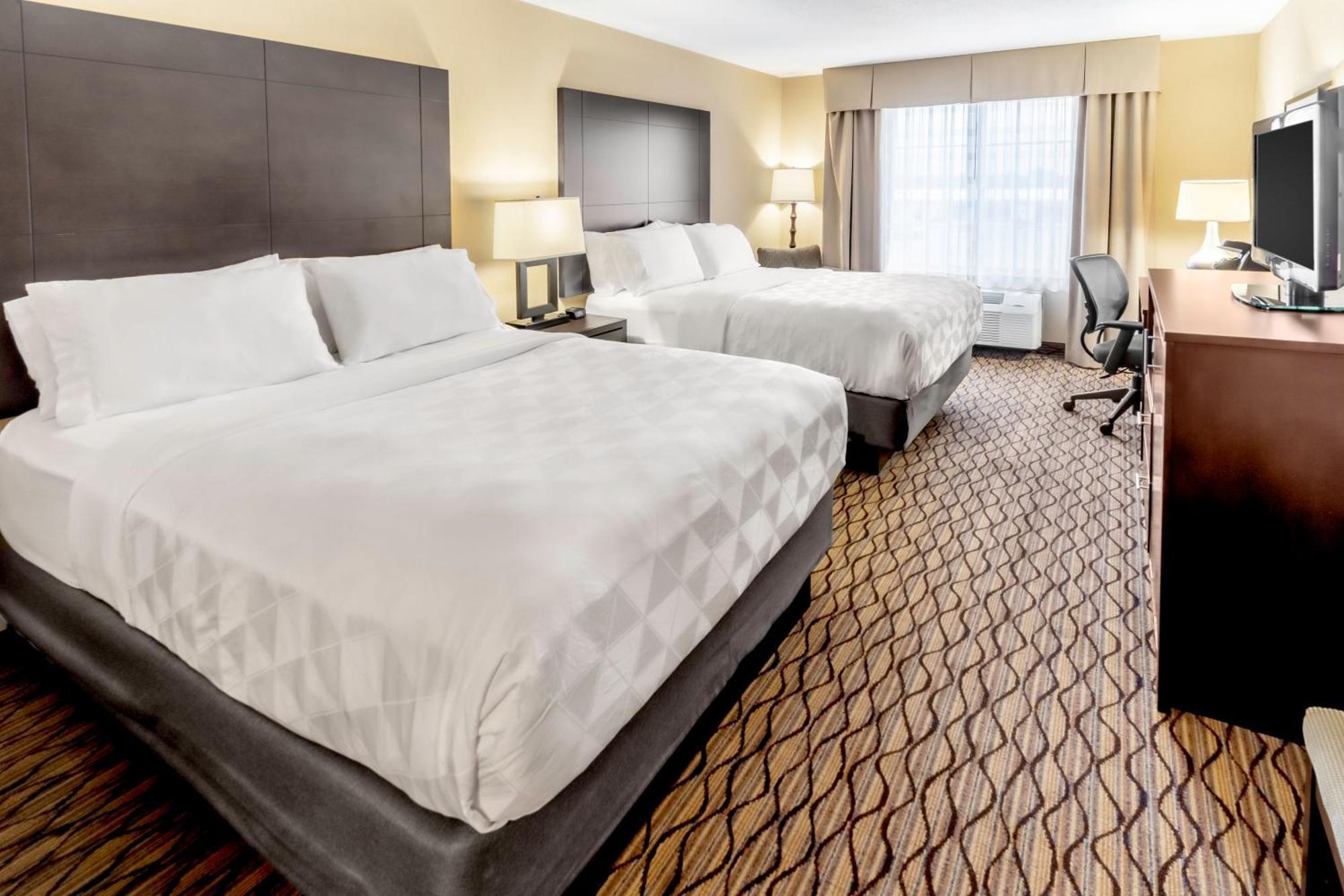 Queen Room Two Queen Beds