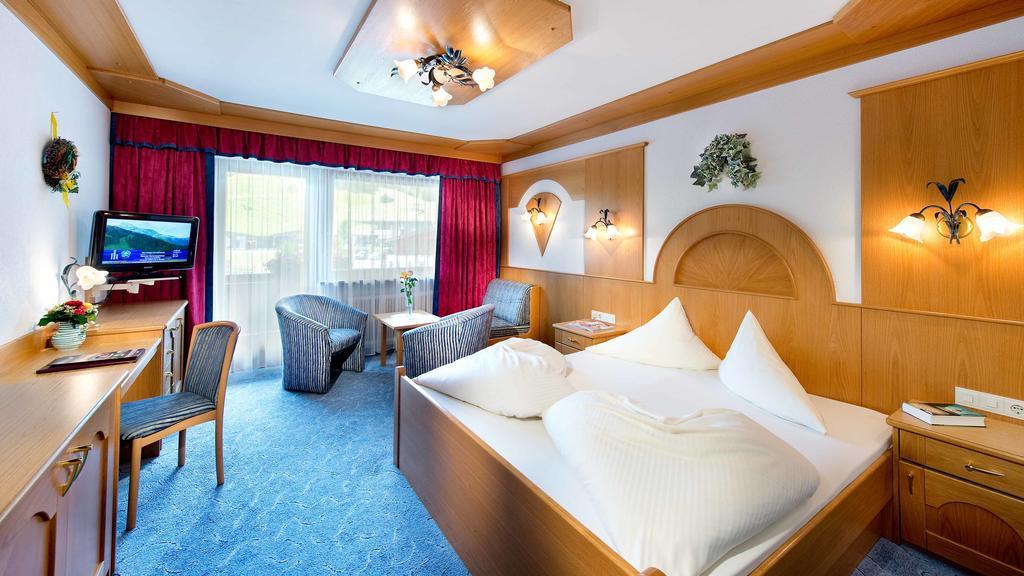 Zugspitze Double Room