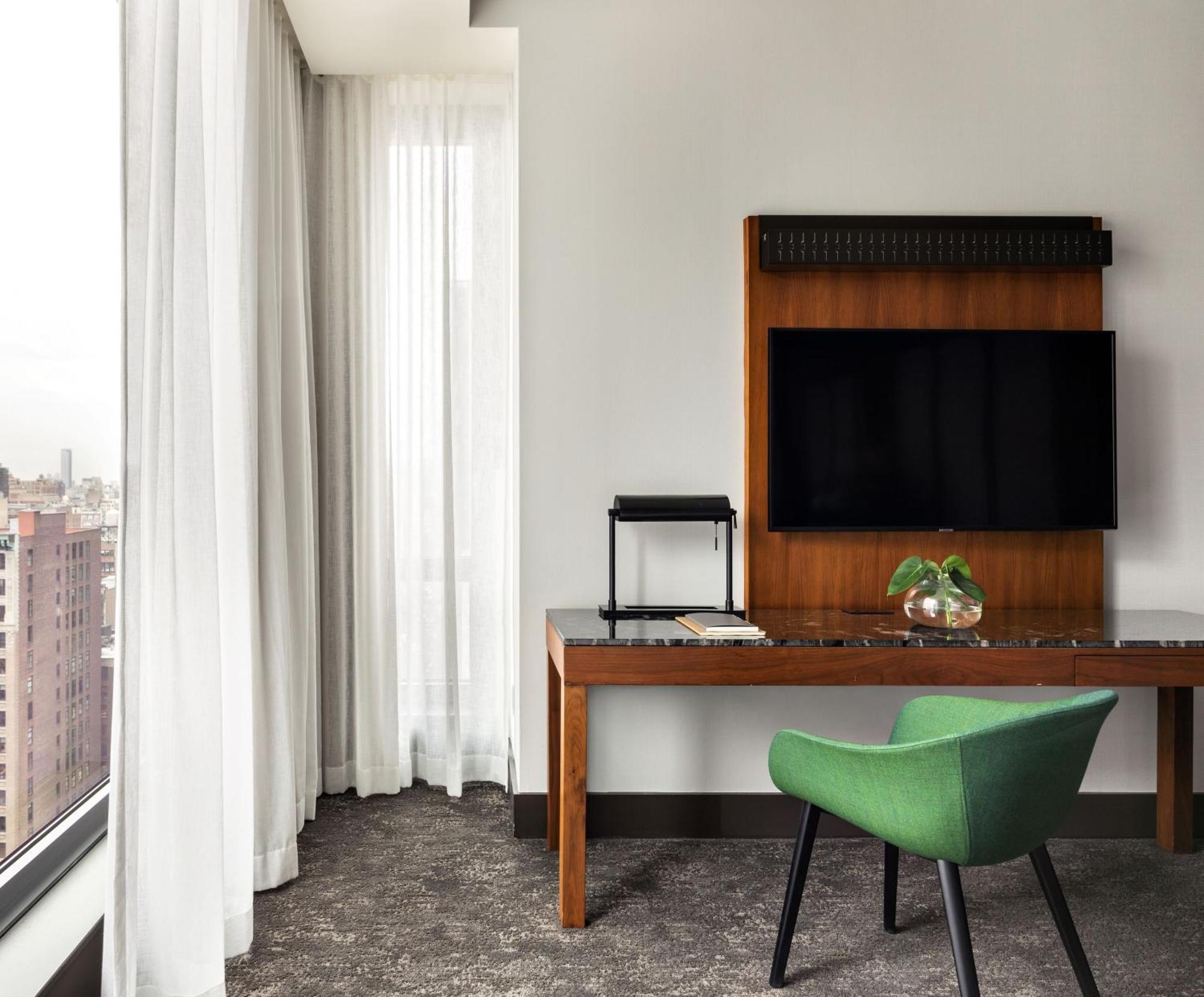 Premium King Room with City View,1276059157:JPEG