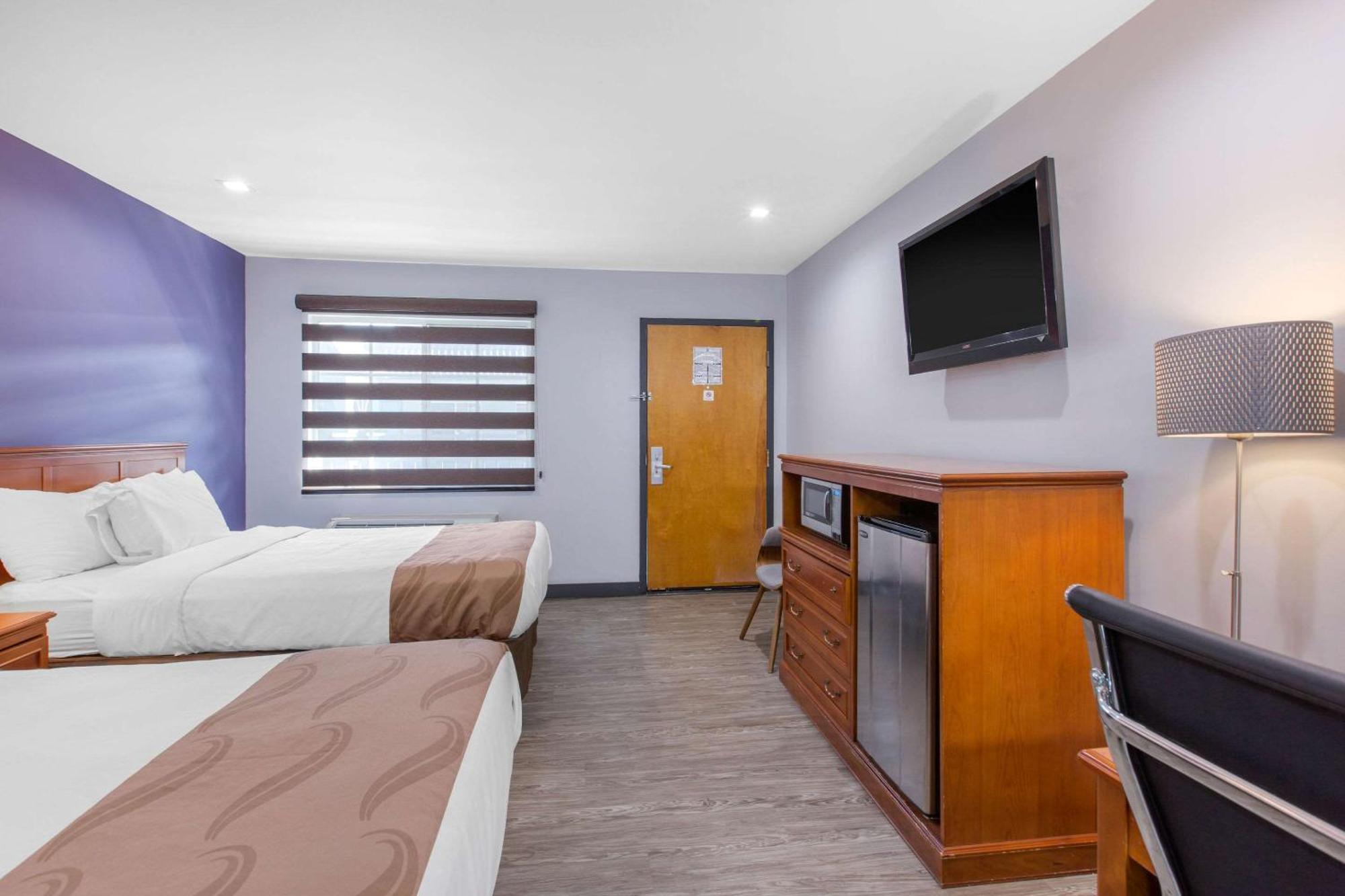 Standard Room 2 Double Beds Non Smoking