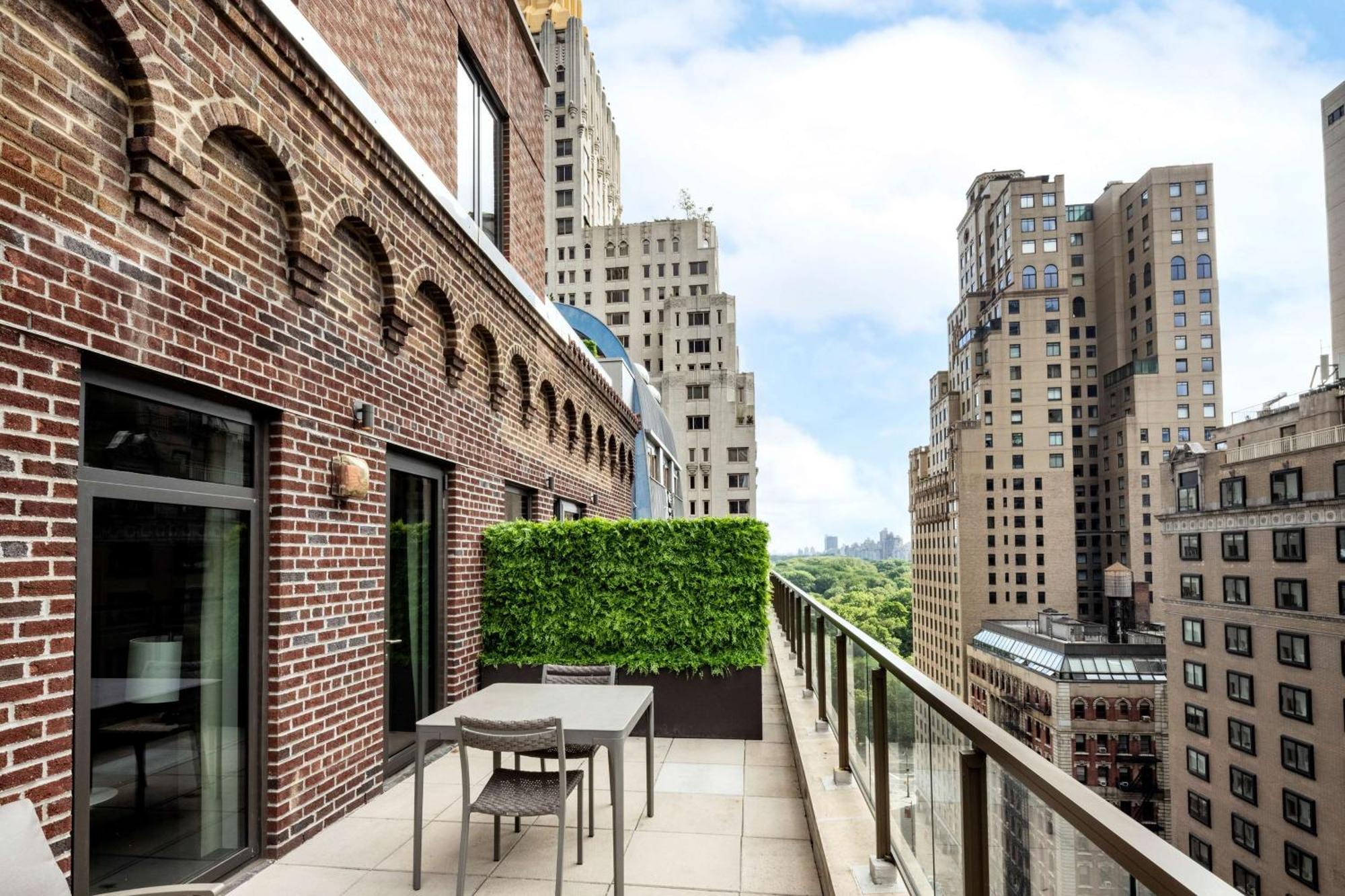 King Studio Penthouse