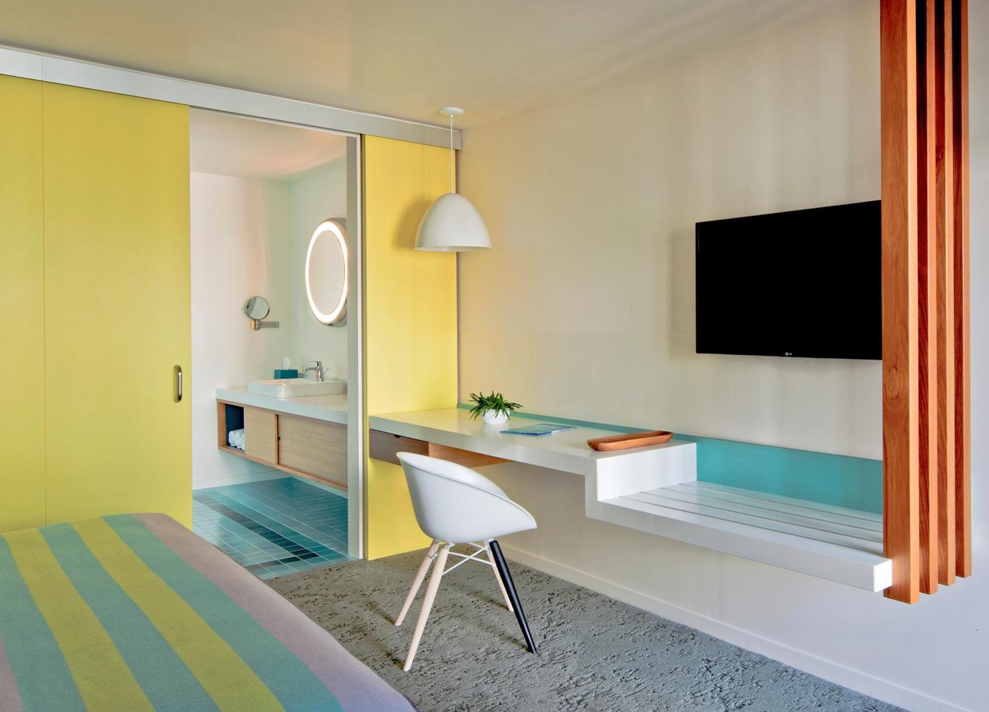 Cali King Accessible Room