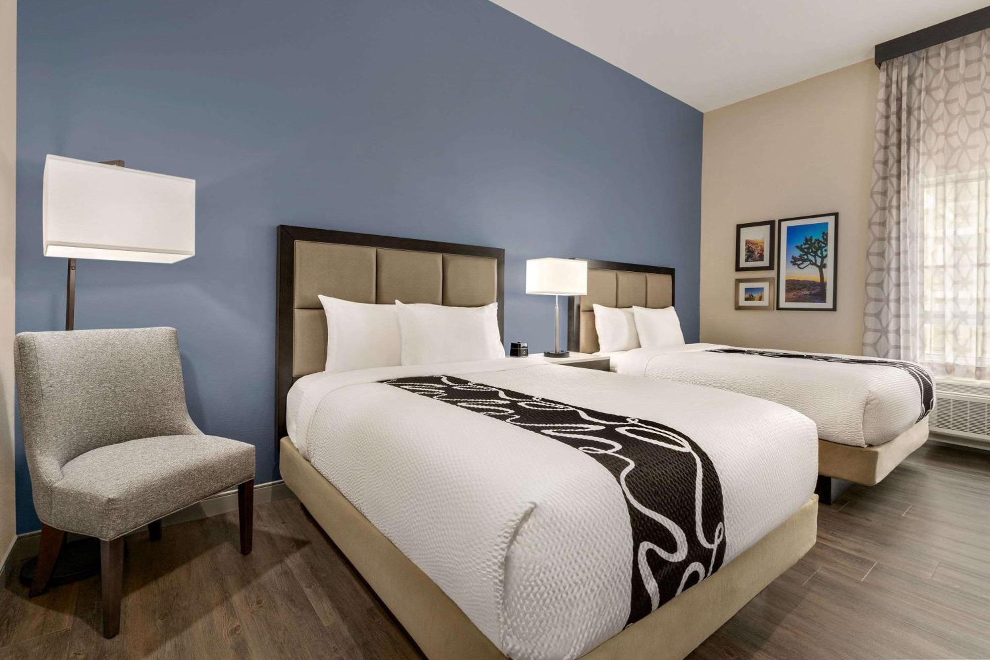 Queen Room Two Queen Beds Non-Smoking