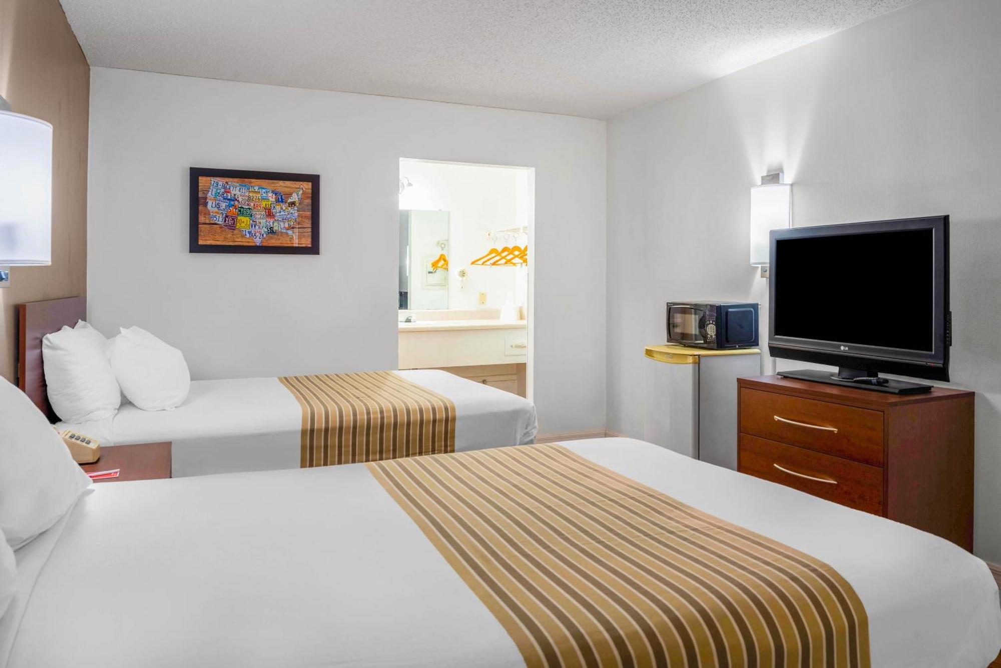 Double Room Two Double Beds Non-Smoking