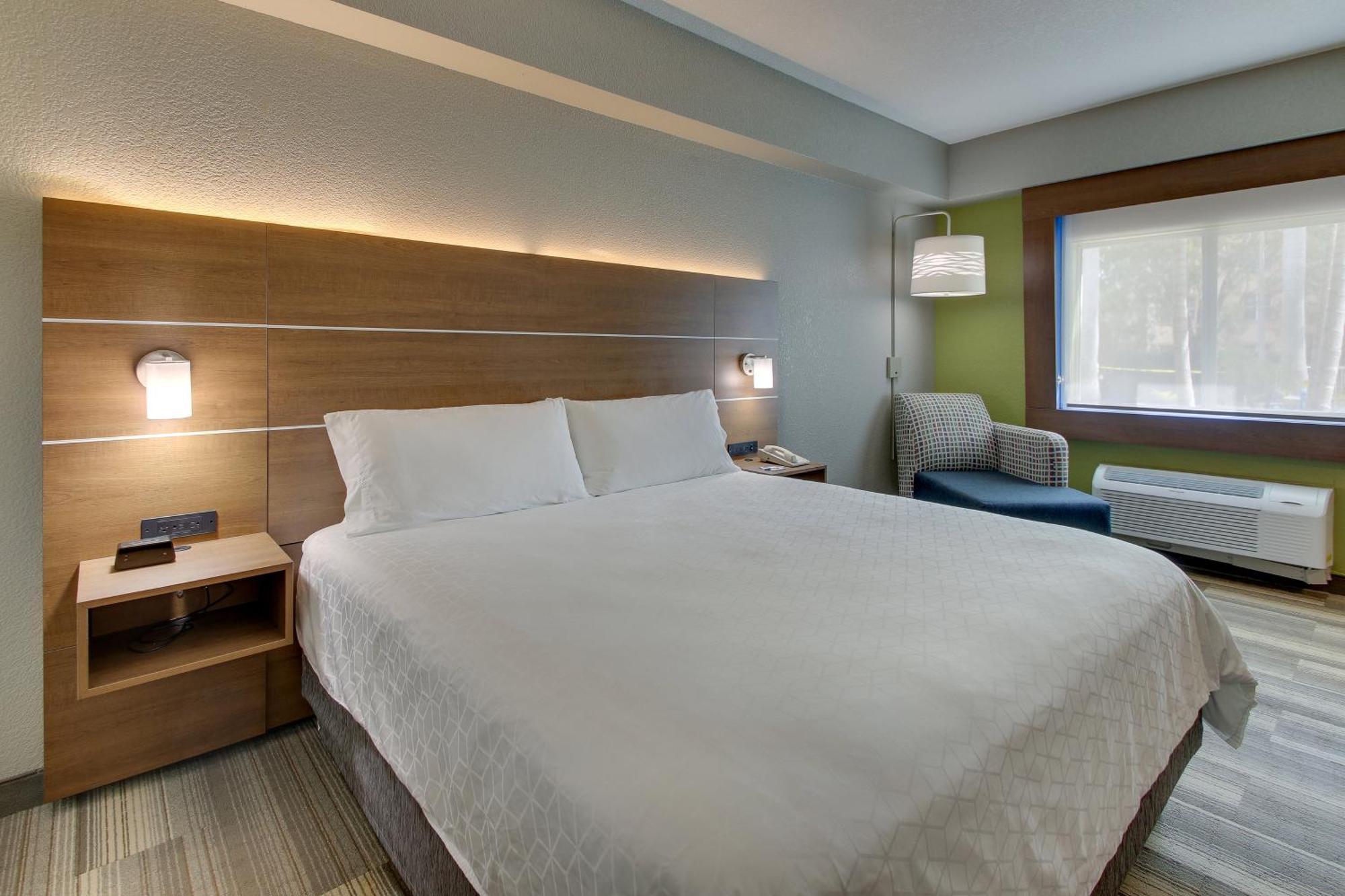 Standard King Room