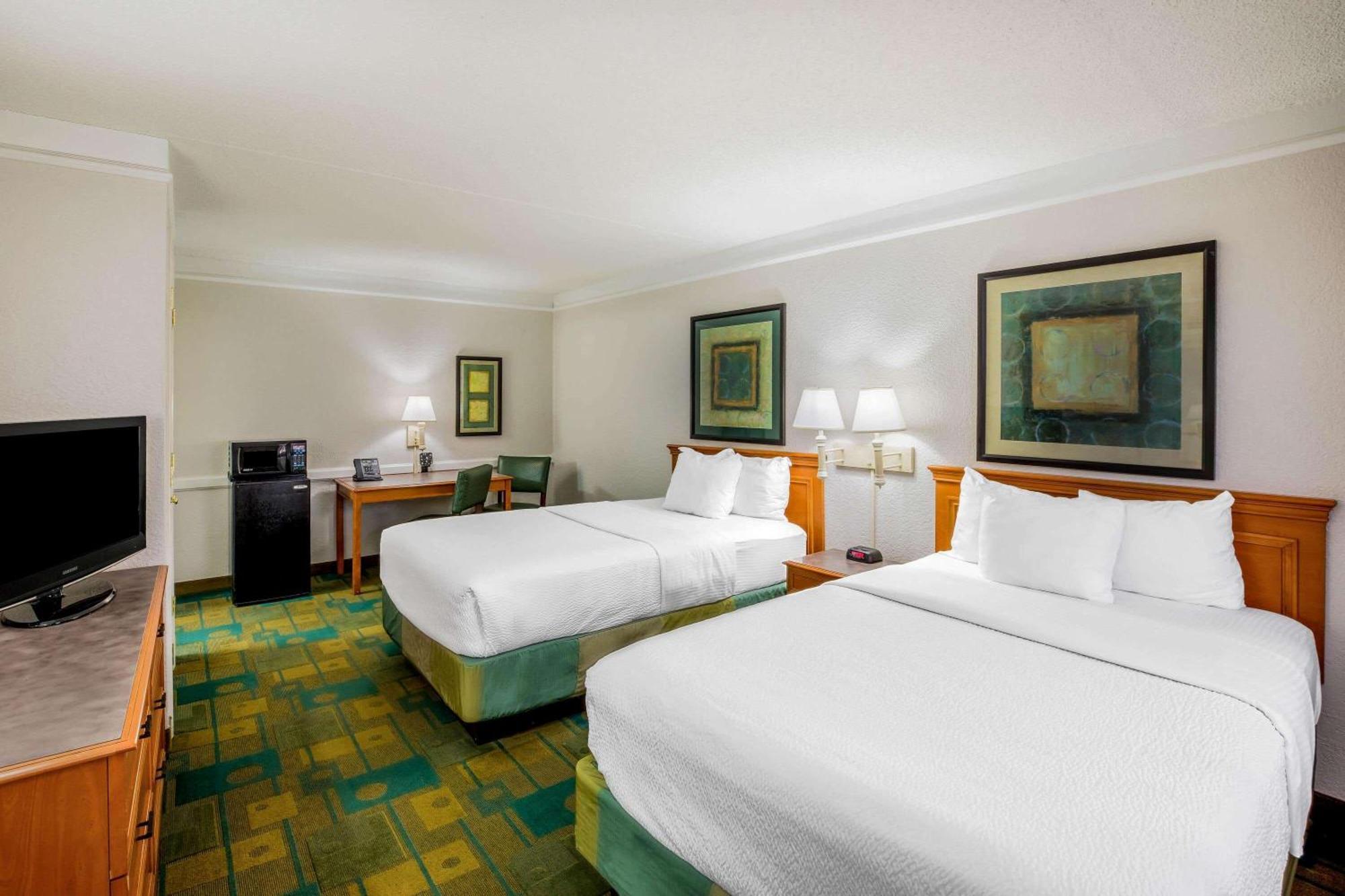 Double Room with Two Double Beds - Non-Smoking