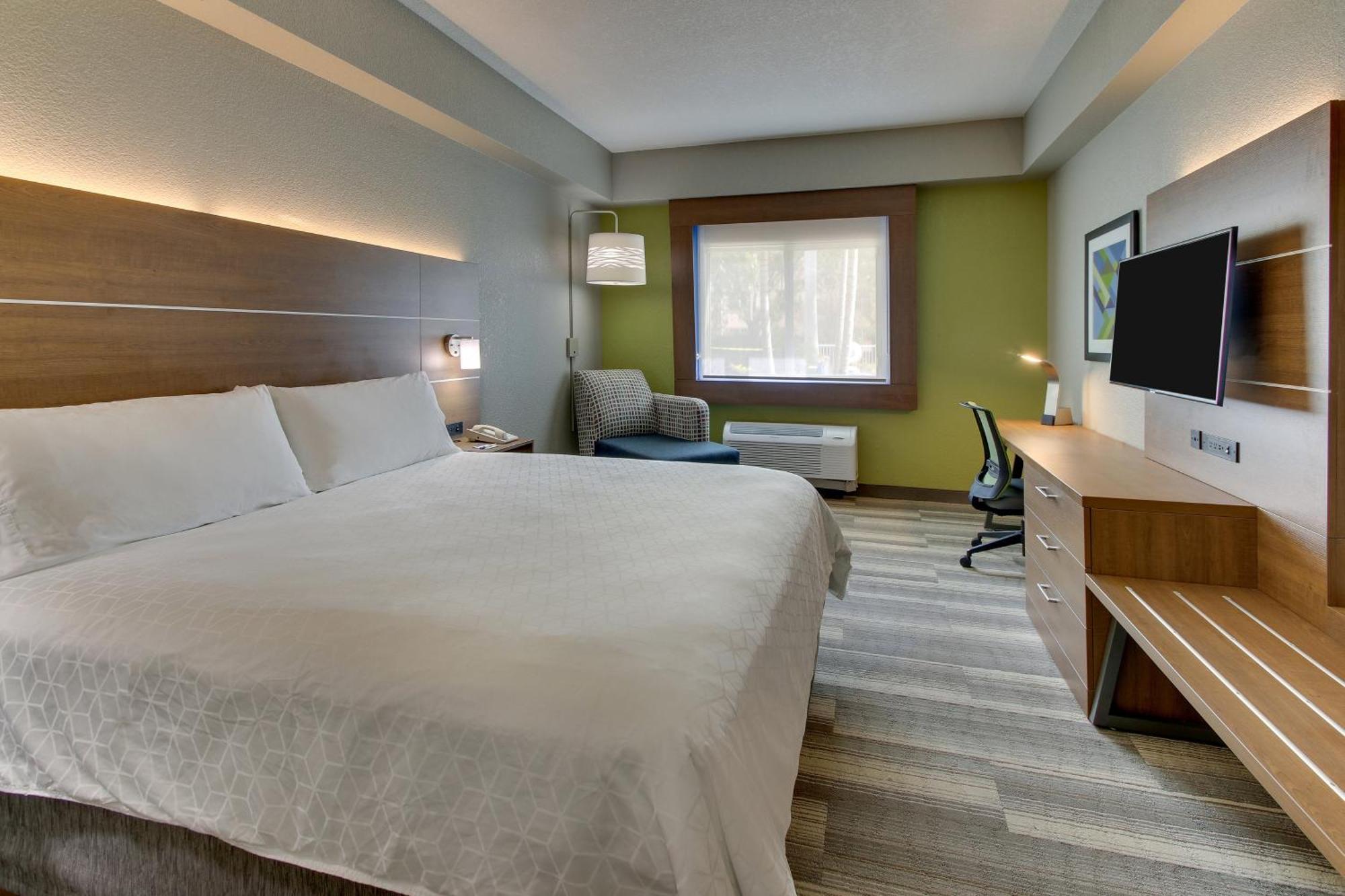 Standard King Room