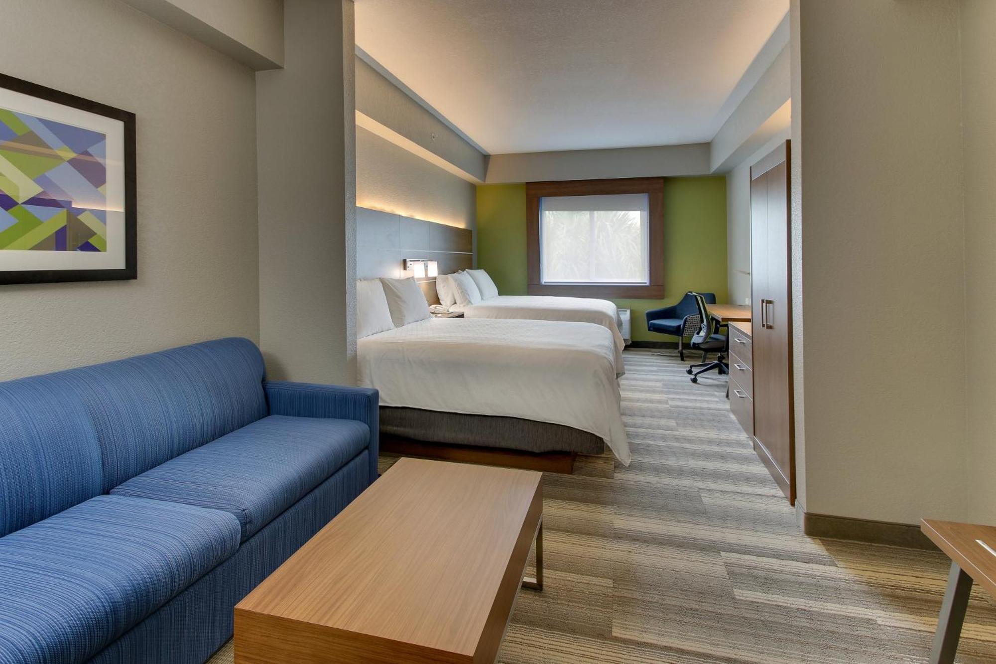 Standard Queen Room Two Queen Beds Communications Accessible