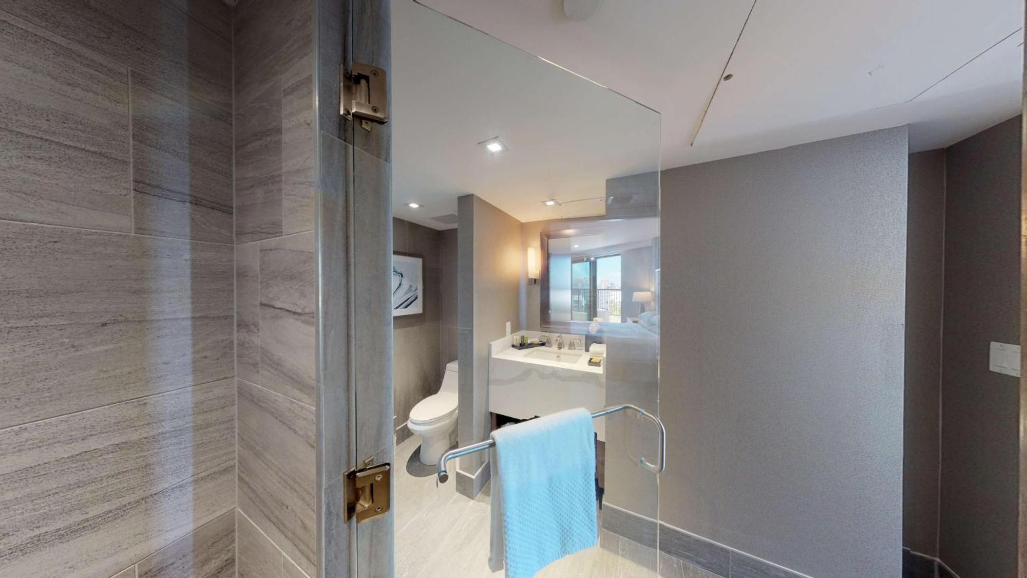 Premium Preferred 3 Room Suite Ocean View 1 King Bed or 2 Queen Beds,1276374013:JPEG