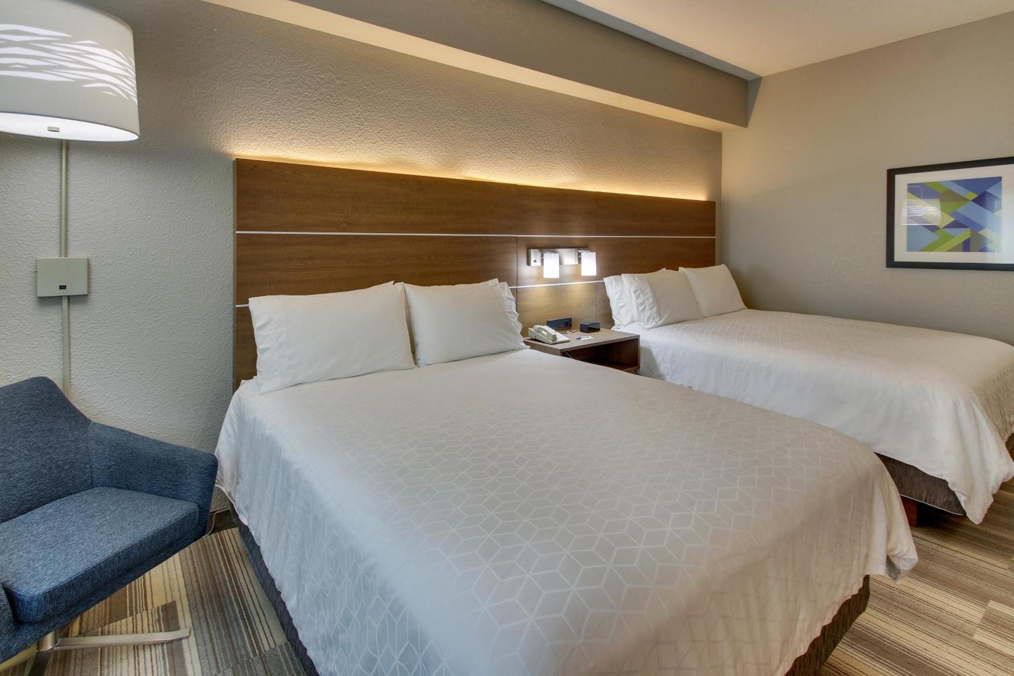 Standard Queen Room Two Queen Beds Communications Accessible