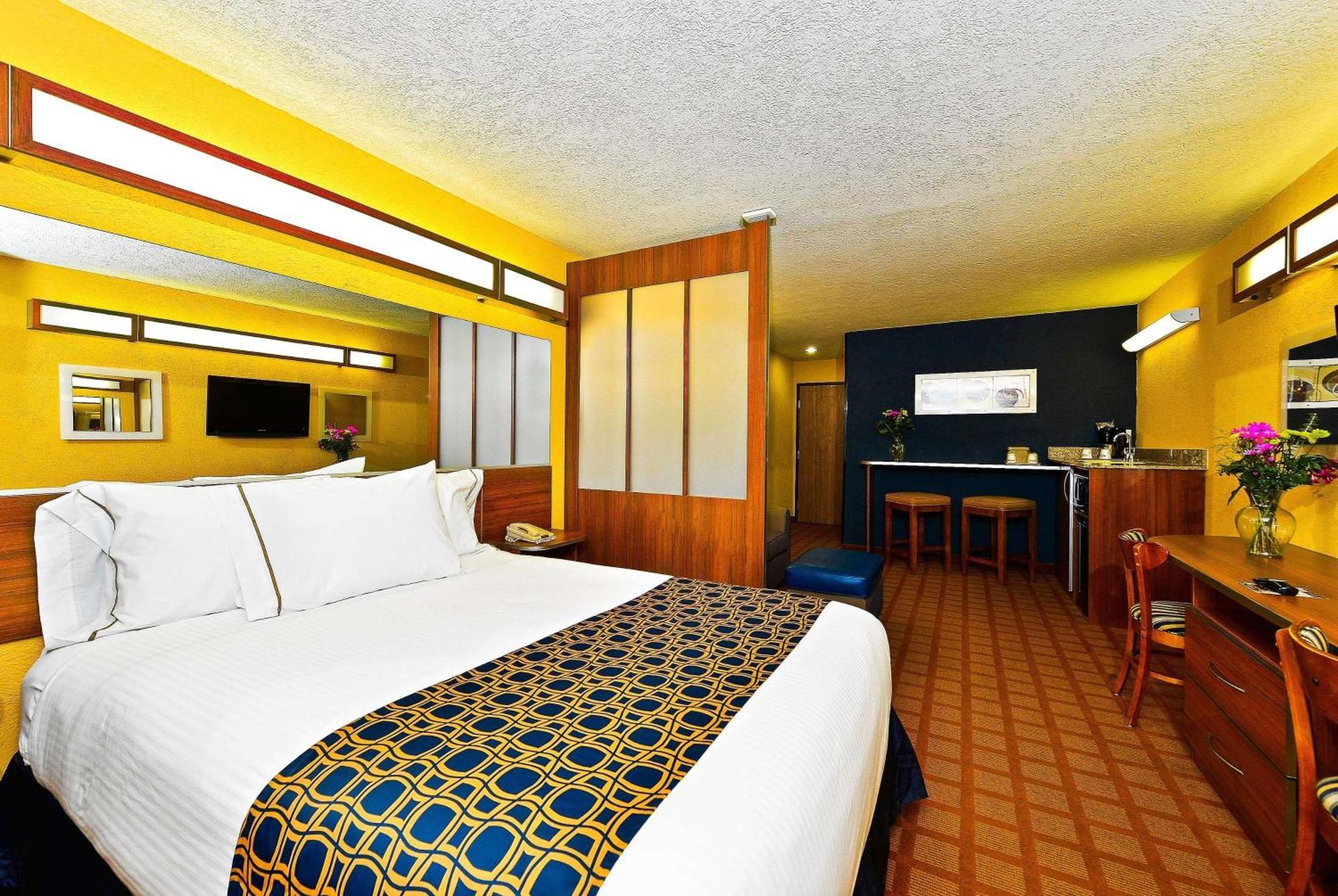 King Studio Suite Non-Smoking