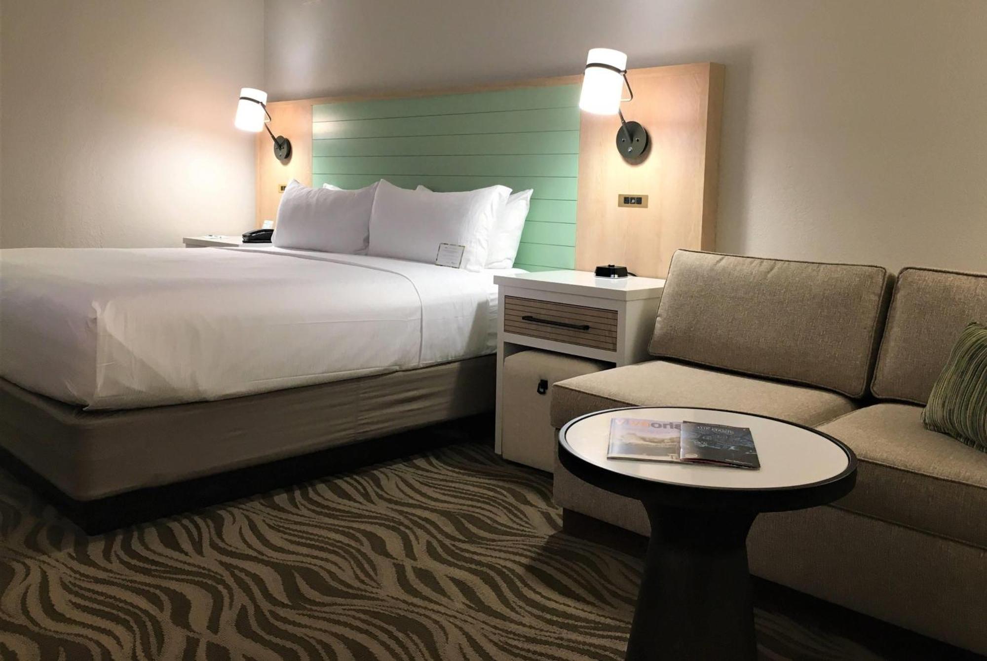 King Room Courtyard View