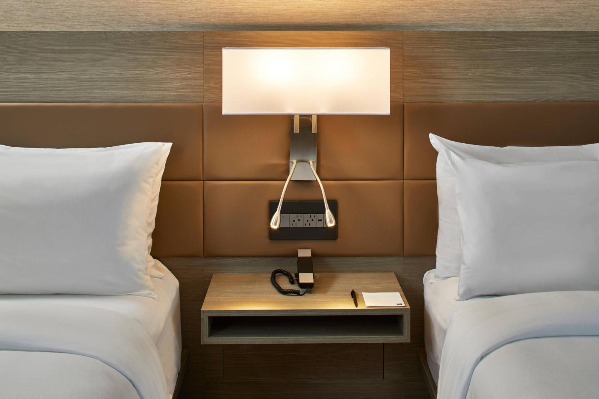 Guest room, 2 Queen,1276437610:JPEG