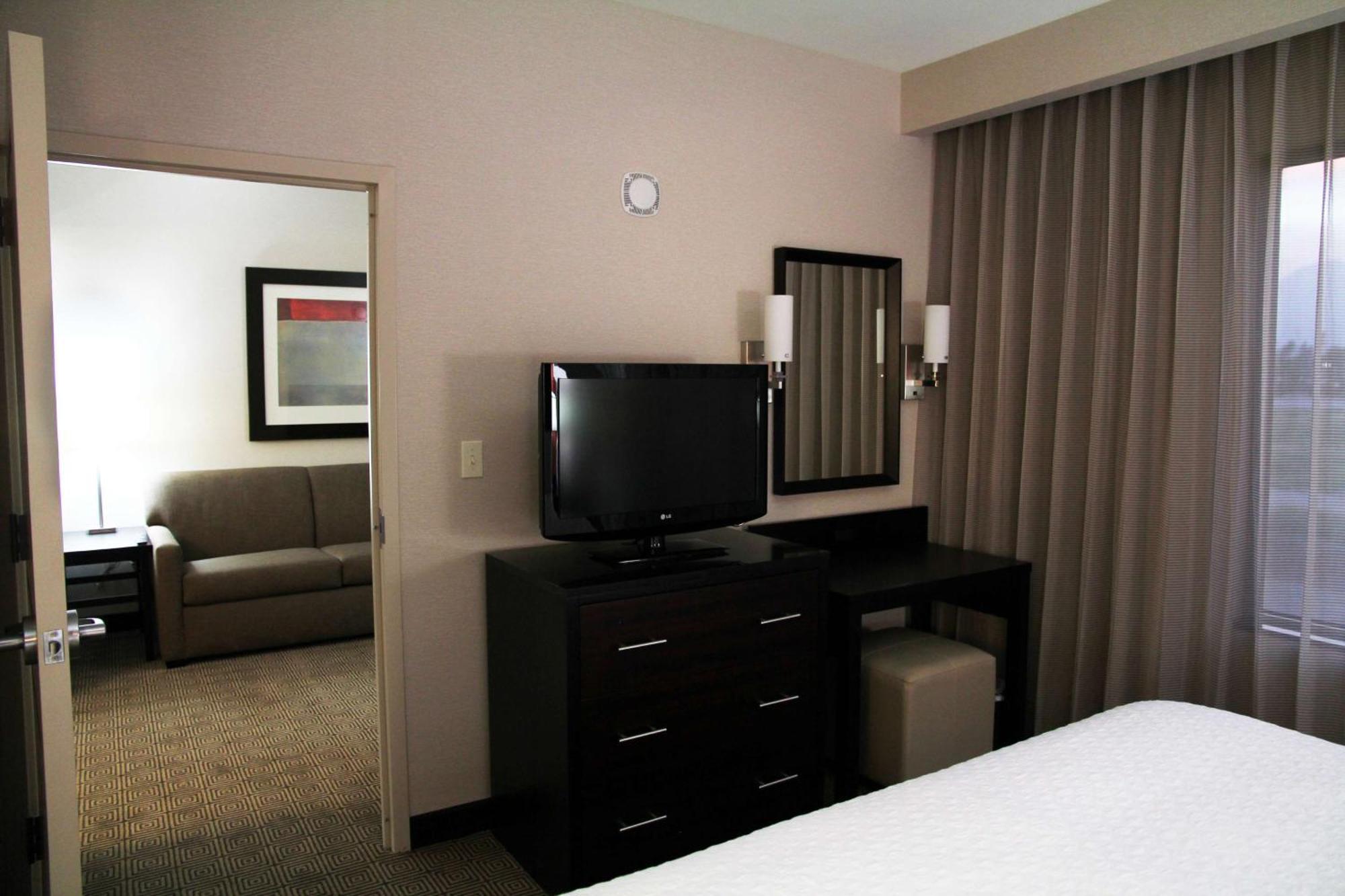 One-Bedroom King Suite Roll Shower Mobility Accessible,1557454699:JPEG
