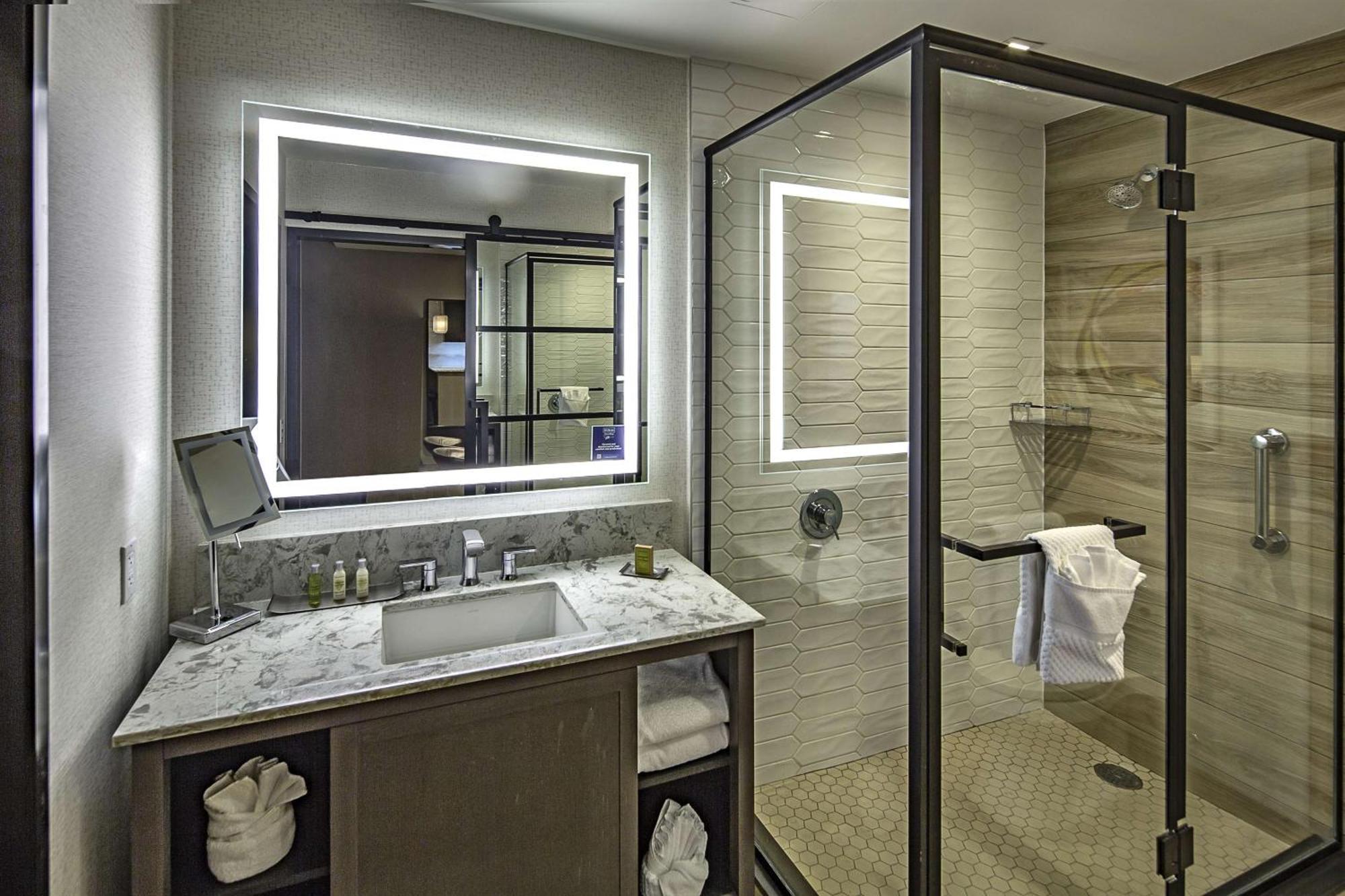 Corner King Suite with Sofa Bed and Kitchenette