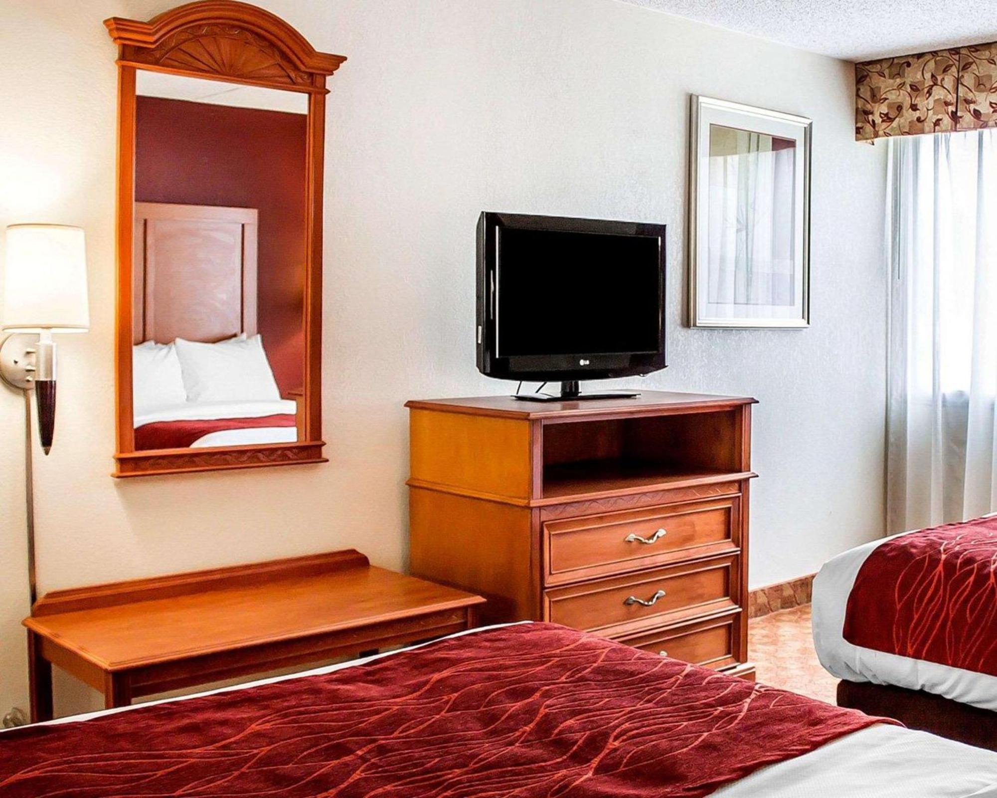 Suite Two Double Beds Non-Smoking