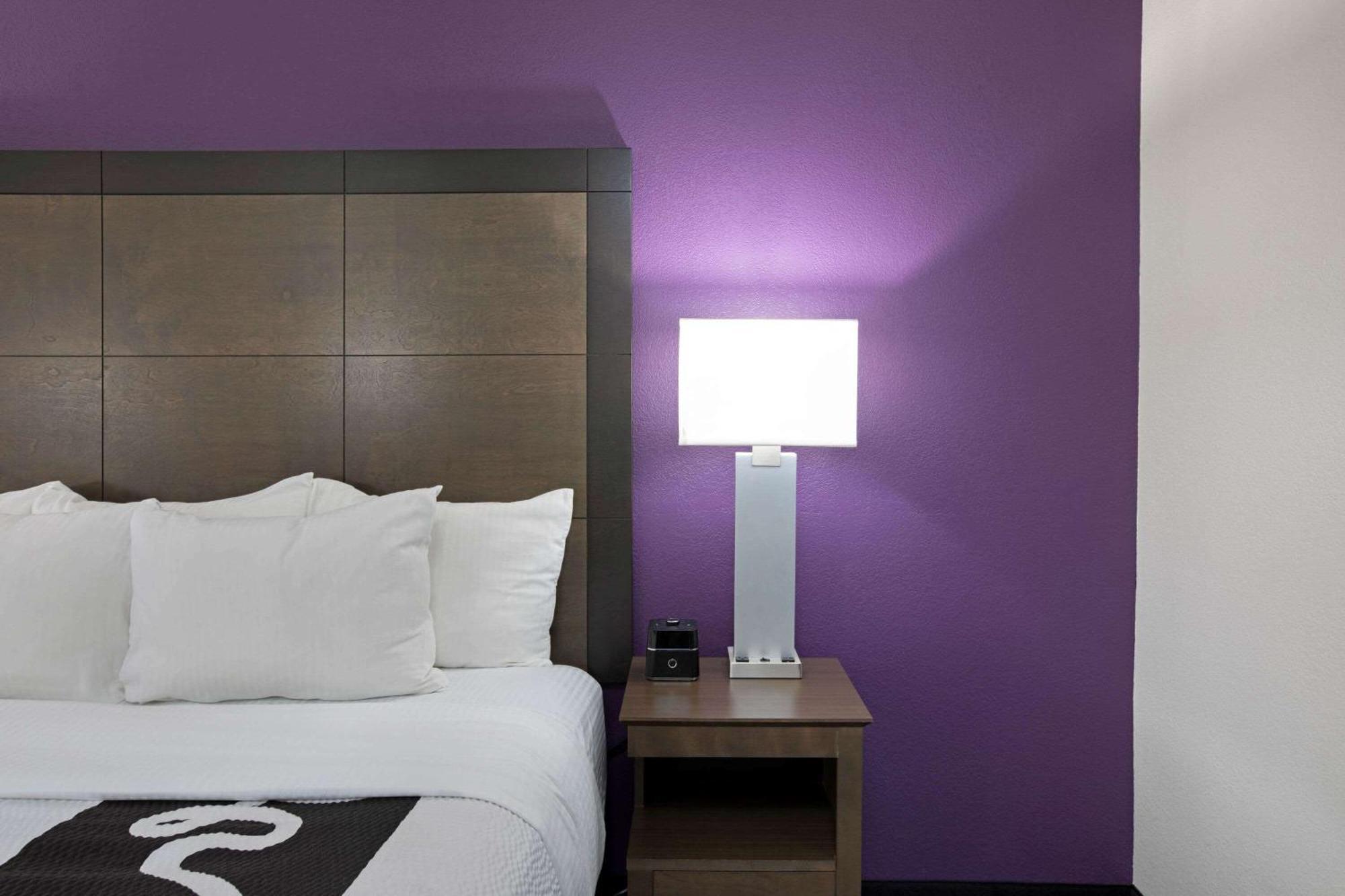 Executive King Room,1276646752:JPEG