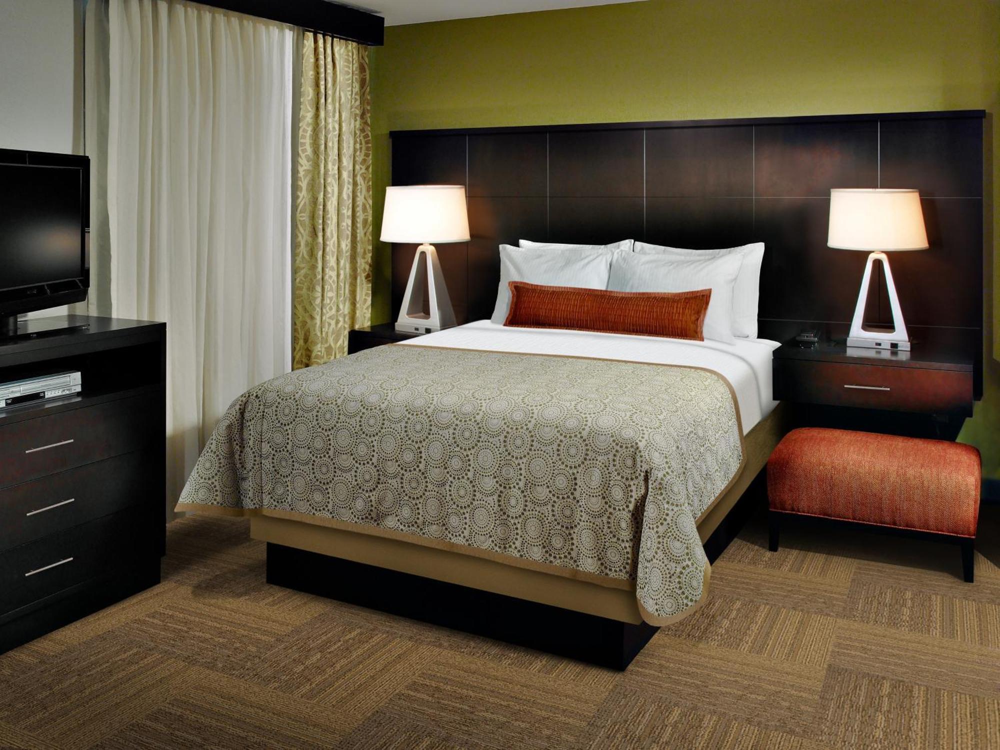 One-Bedroom King Suite,1435621147:JPEG