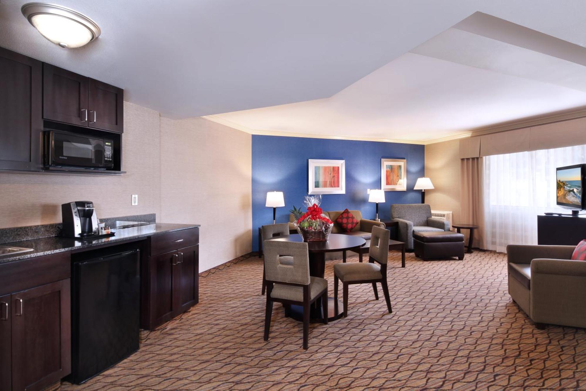 One-Bedroom Suite