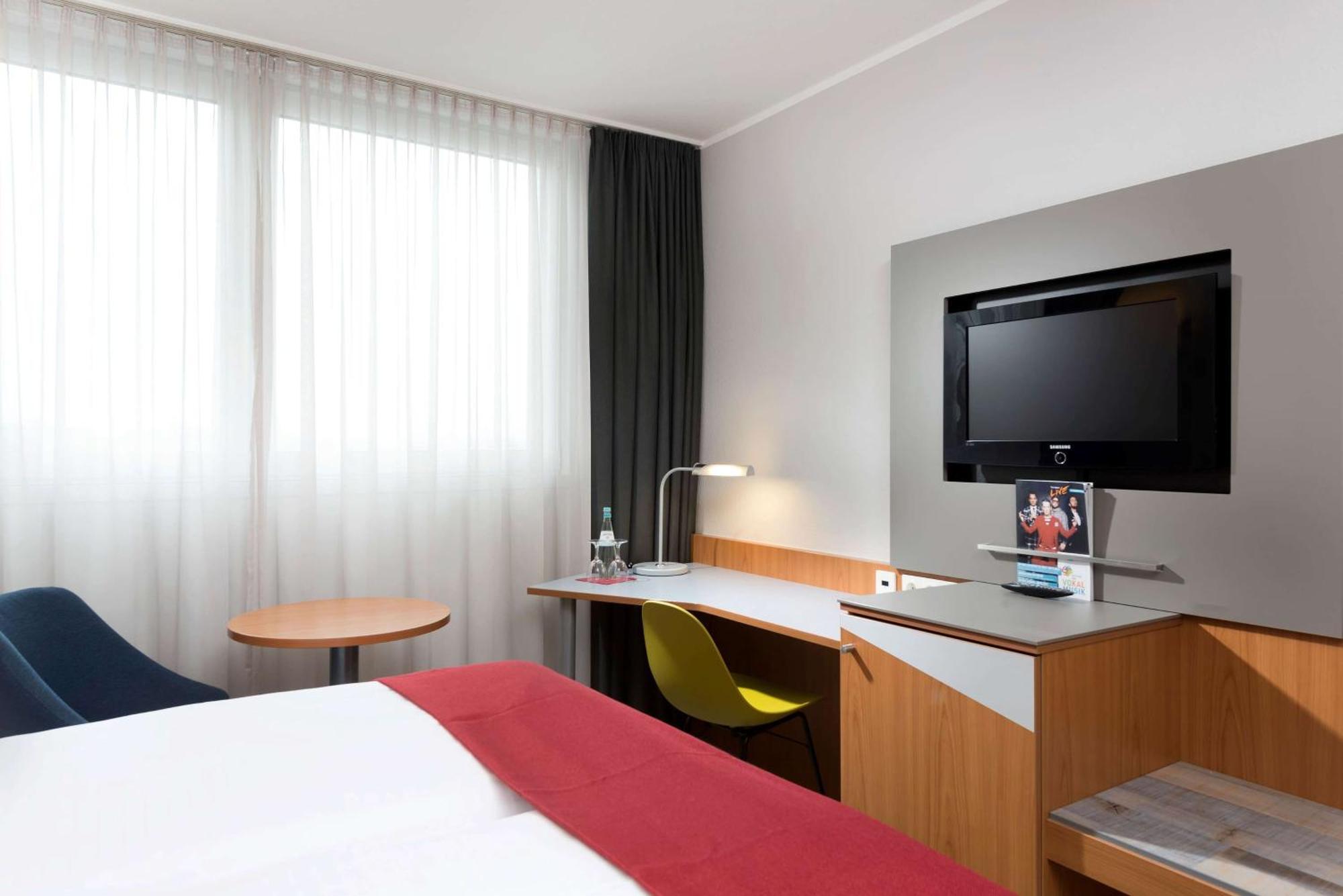 Standard Room 1 Queen Bed,1276805968:JPEG