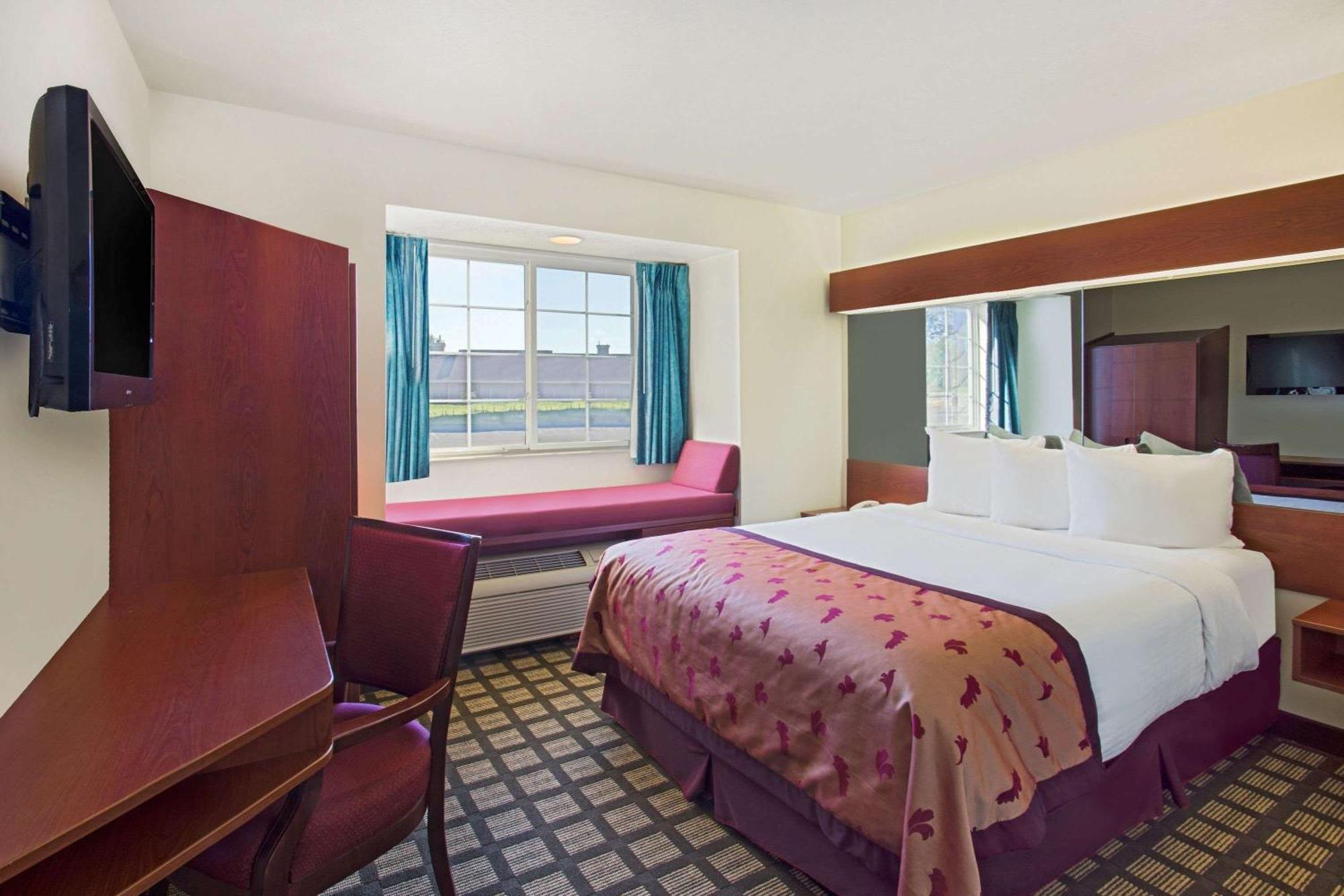 Queen Studio Suite Mobility Accessible or Non-Smoking