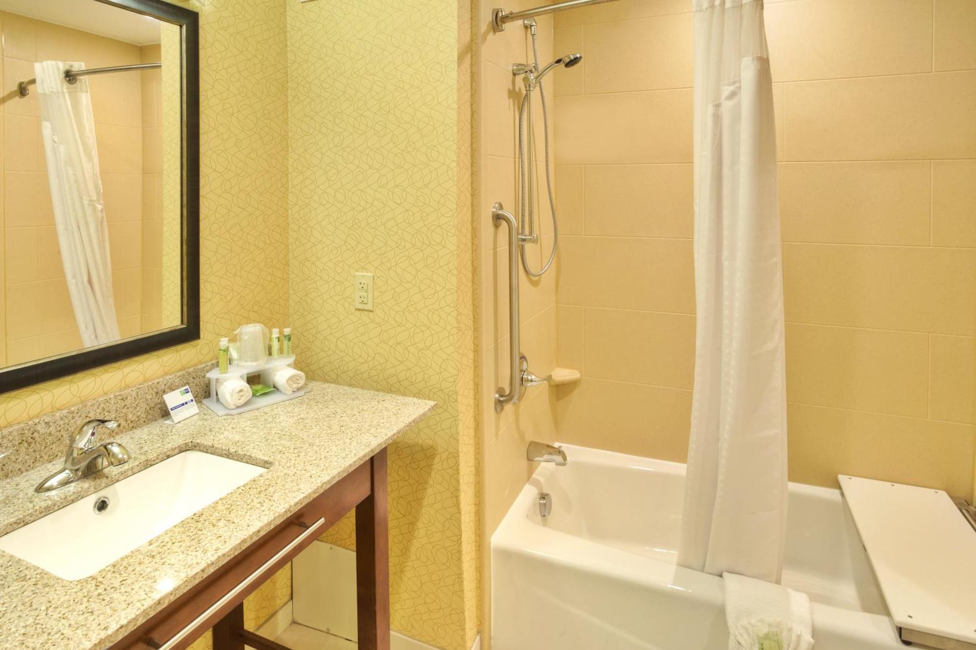 Standard Room Two Queen Beds